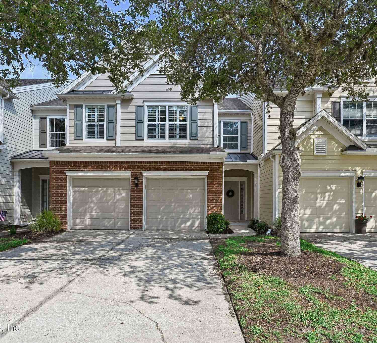 Homes For Sale - 11211 Castlemain Circle<br/> Jacksonville, FL 32256