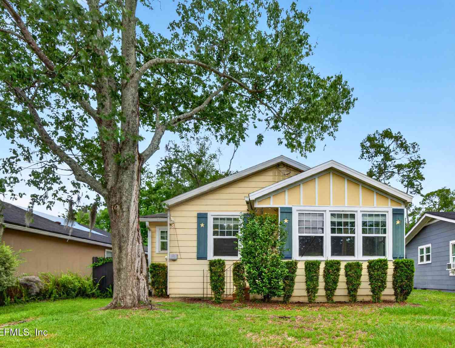 Homes For Sale - 4612 Polaris Street<br/> Jacksonville, FL 32205