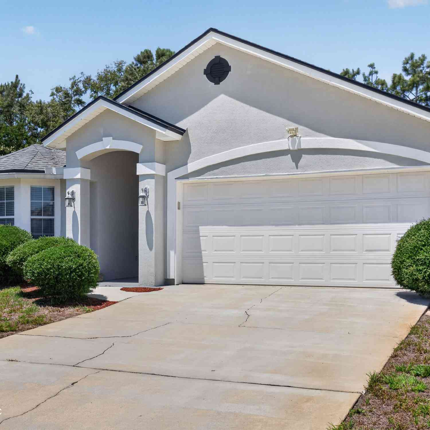 Homes For Sale - 674 Scarlet View Court<br/> Orange Park, FL 32073