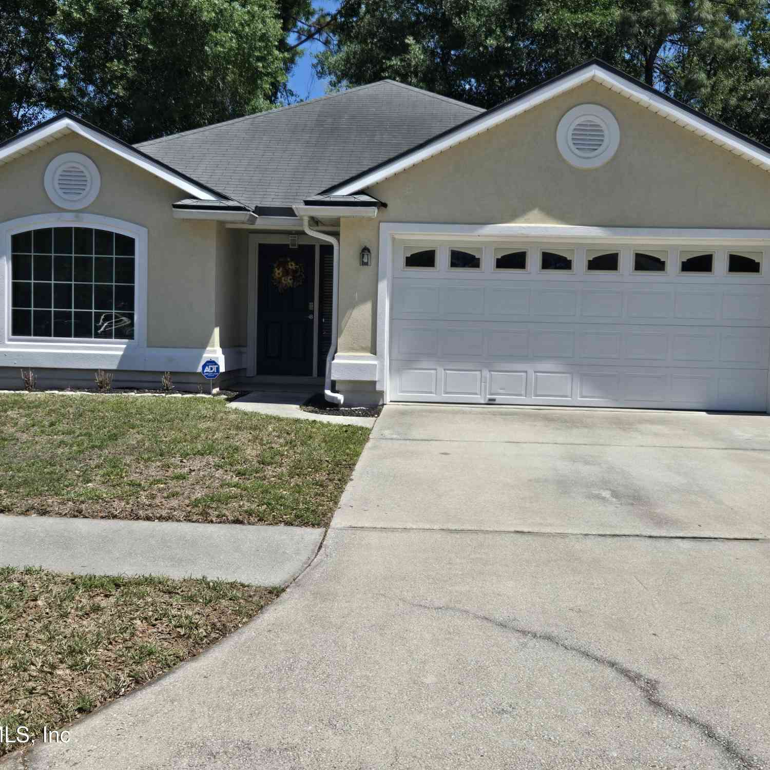 Homes For Sale - 2531 Carson Oaks Drive<br/> Jacksonville, FL 32221