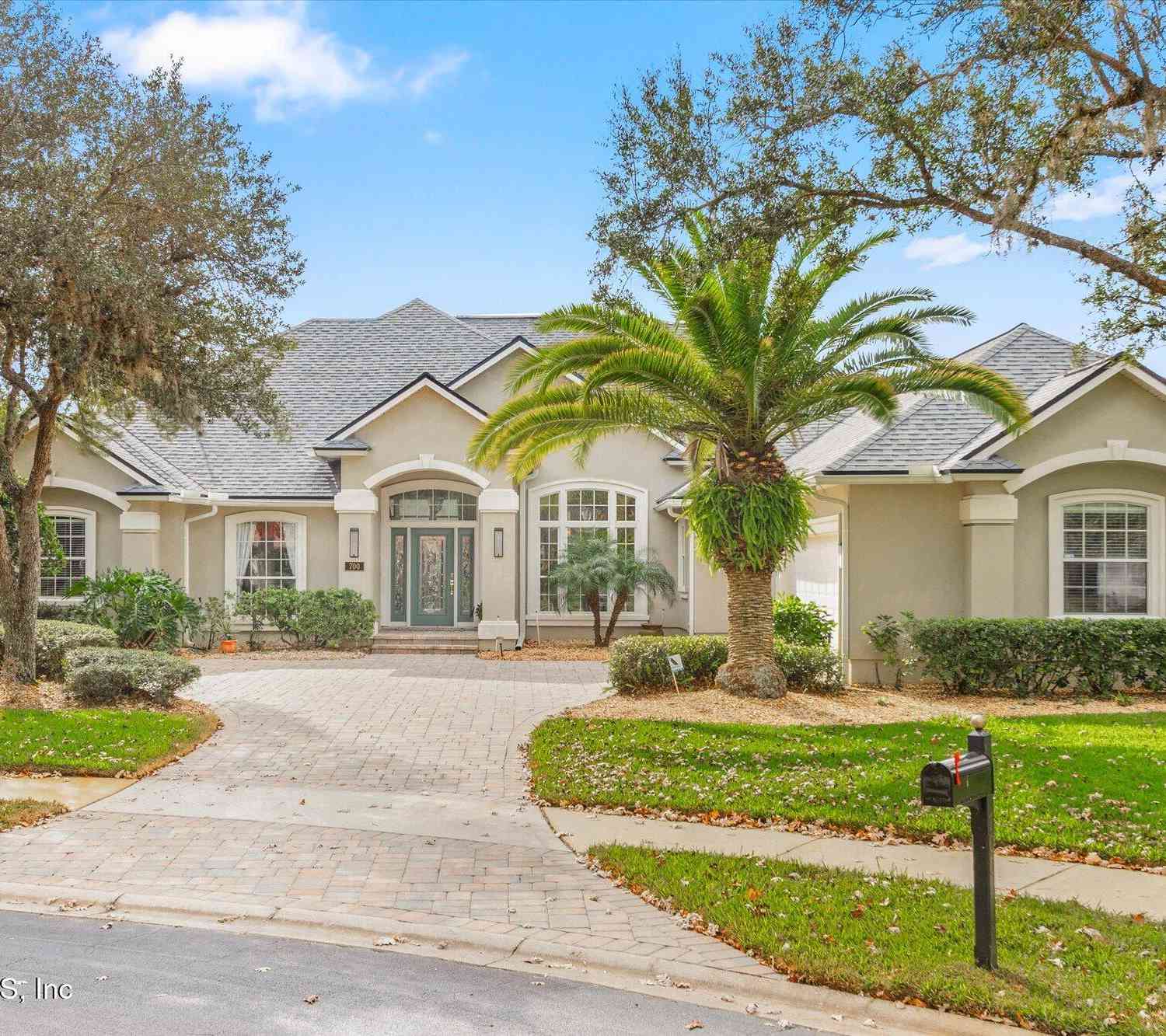 Homes For Sale - 700 Pinecrest Isle Court<br/> Saint Johns County, Saint Augustine, FL 32092