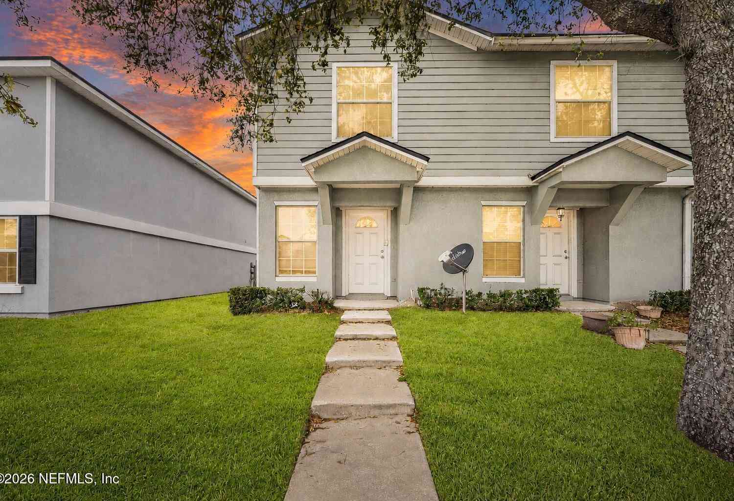 Townhouse For Sale - 8446 Mcgirts Village Lane<br/> Jacksonville, FL 32210