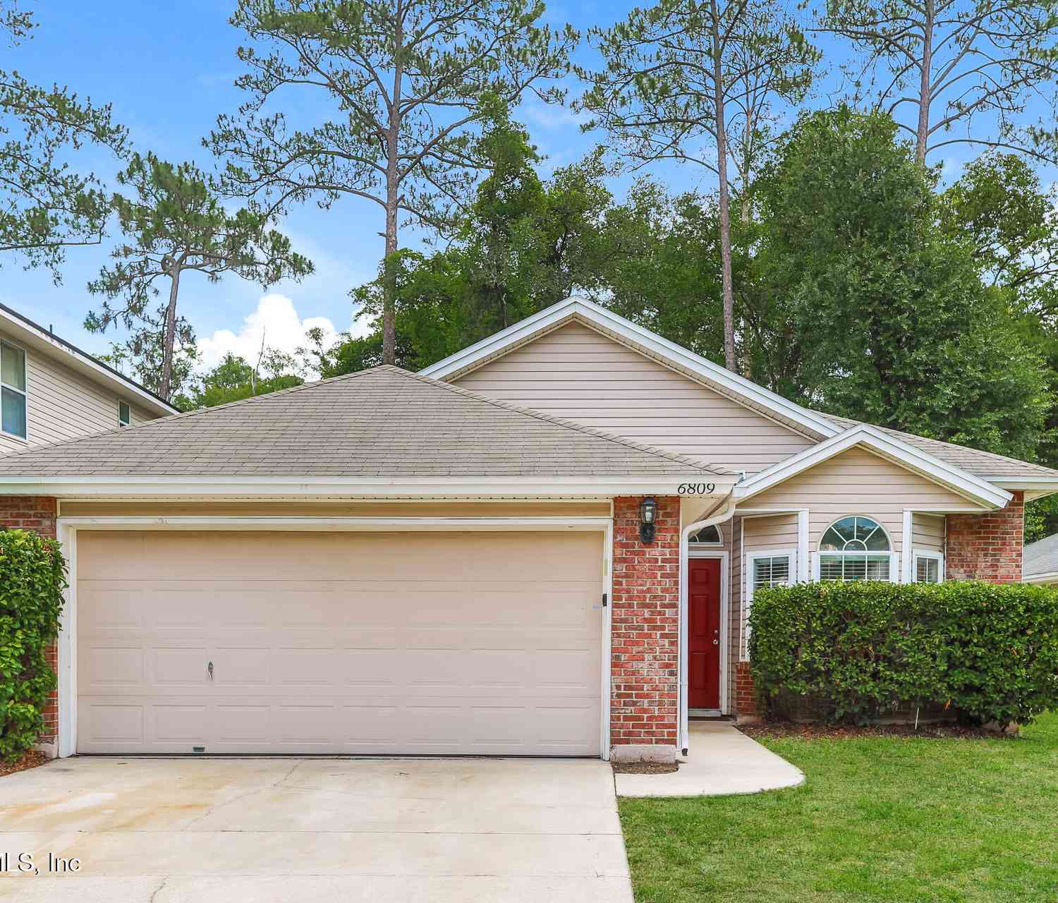 Homes For Sale - 6809 Morse Oaks Drive<br/> Jacksonville, FL 32244