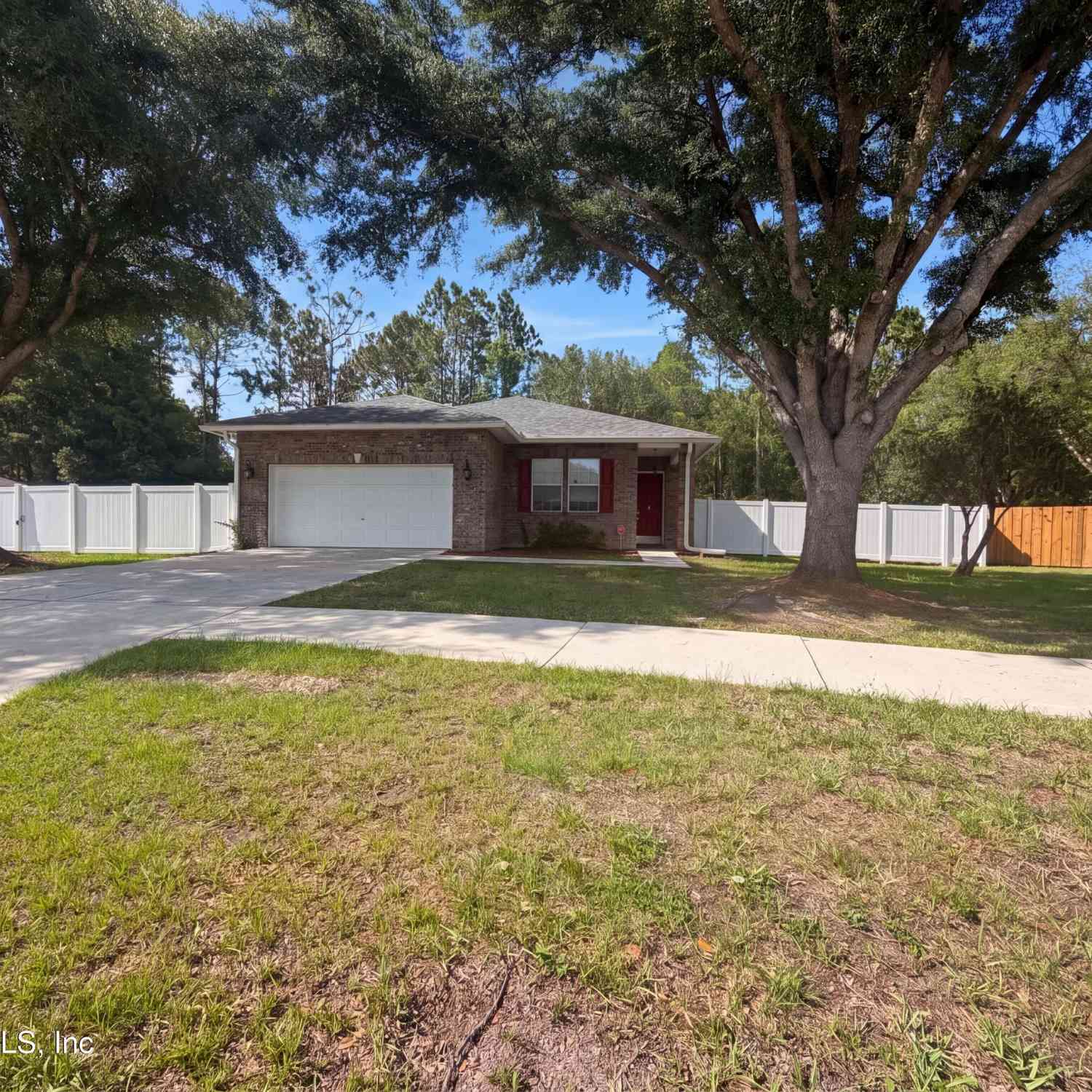 Homes For Sale - 11215 Martin Lakes Drive<br/> Duval County, Jacksonville, FL 32220