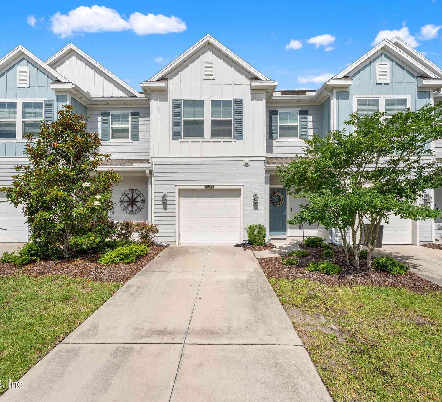 Townhouse For Sale - 10364 Benson Lake Drive<br/> Jacksonville, FL 32222