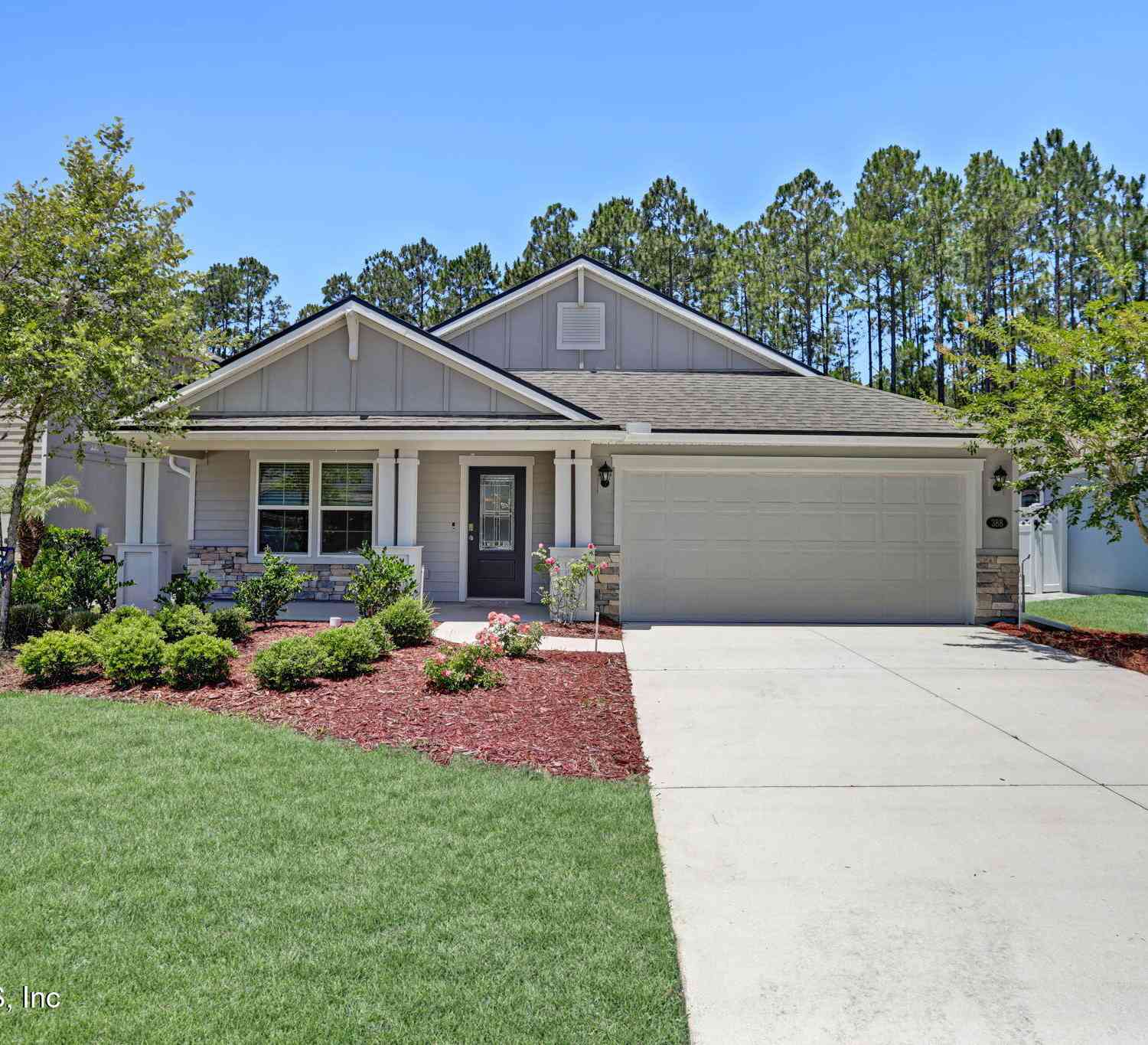 Homes For Sale - 388 Glasgow Drive<br/> Jacksonville, FL 32259