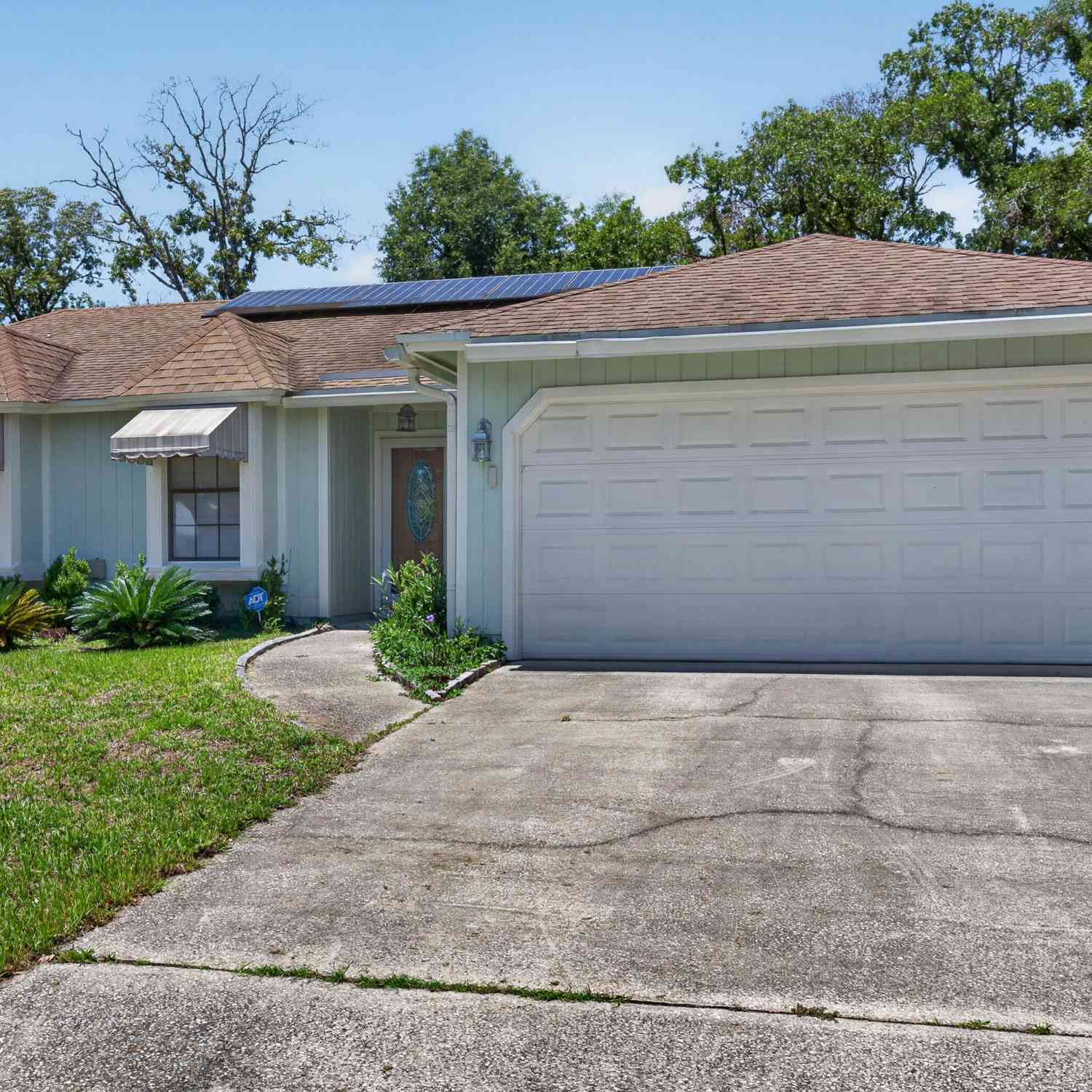 Homes For Sale - 8446 Allwine Court<br/> Jacksonville, FL 32244