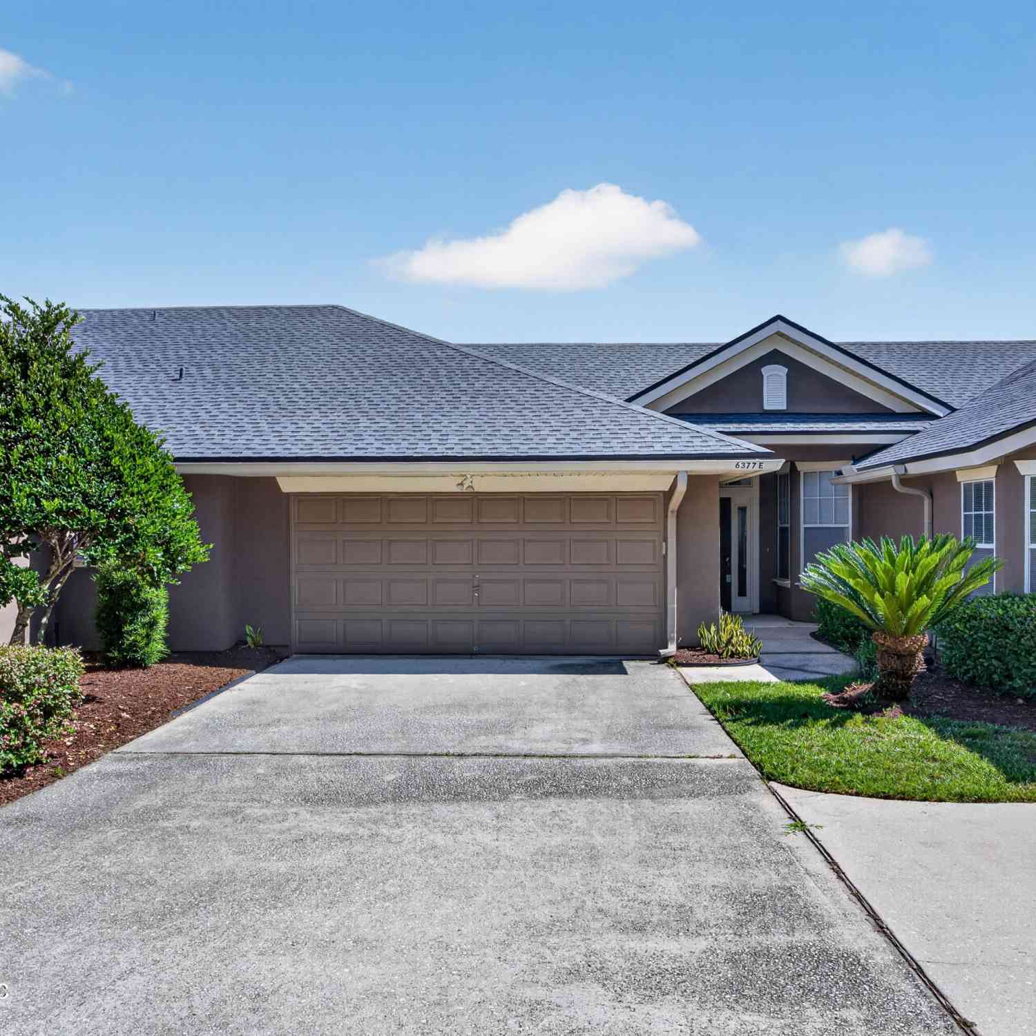 Townhouse For Rent - 6377 Island Forest Drive #E<br/> FlemingKey, FL 32003