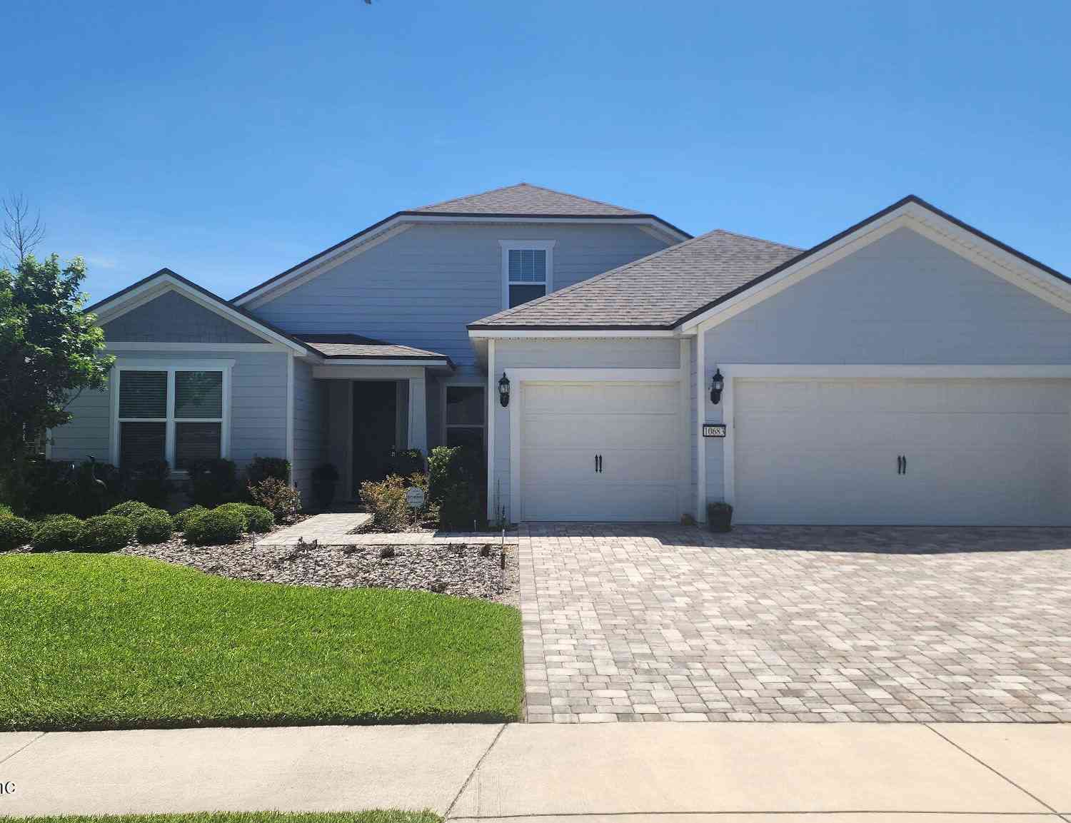 Homes For Sale - 10683 Town View Drive<br/> Jacksonville, FL 32256
