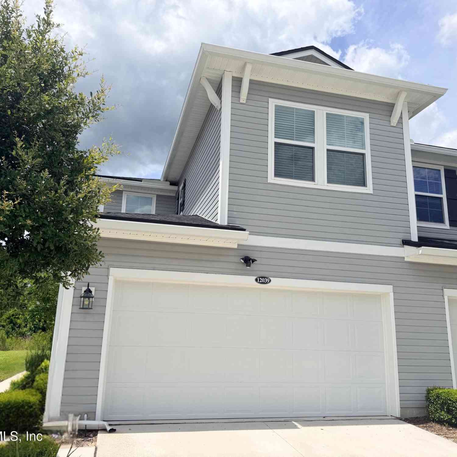 Townhouse For Rent - 12039 Calvesta Street<br/> Jacksonville, FL 32256