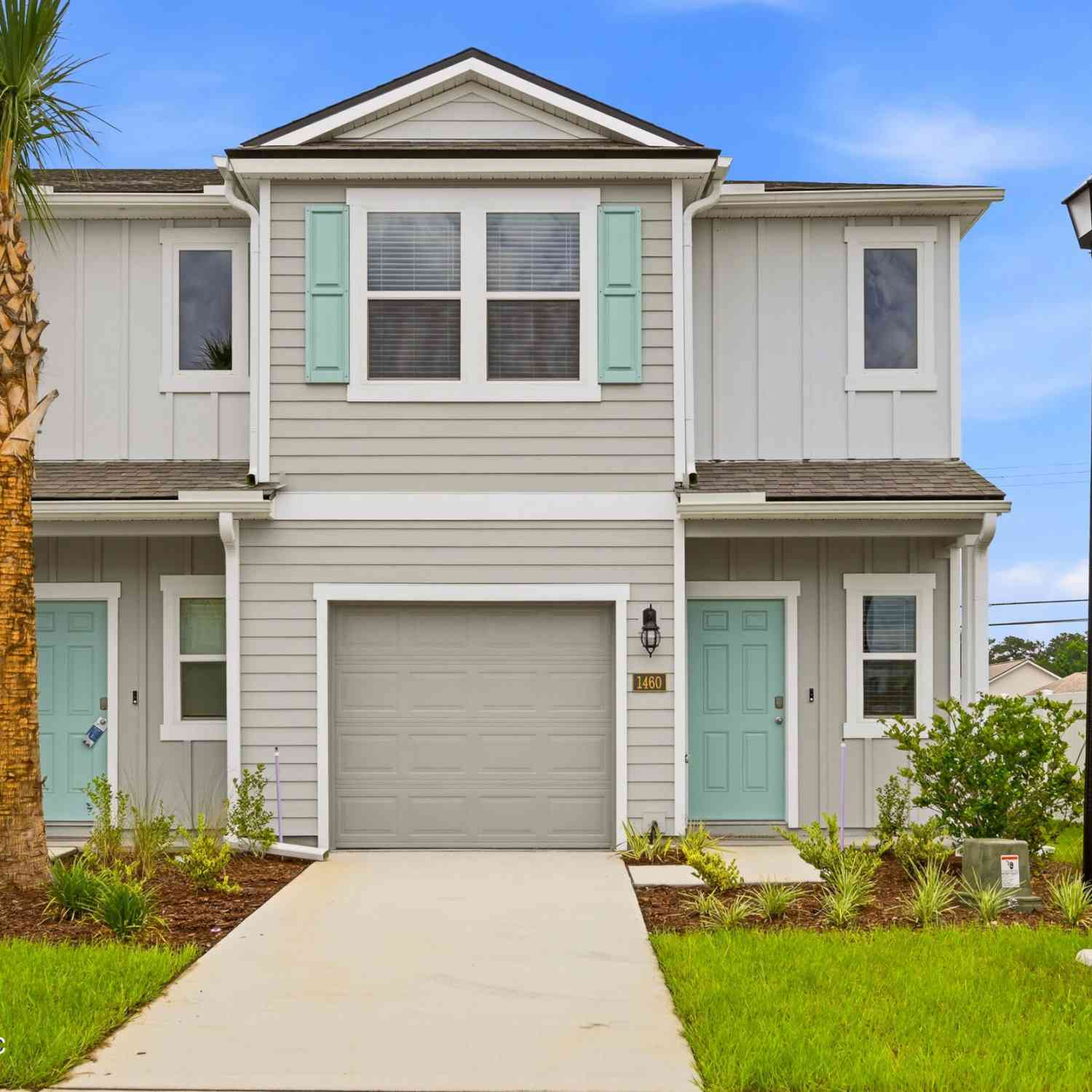 Townhouse For Sale - 1460 S Jeremiah Street<br/> Middleburg, FL 32068