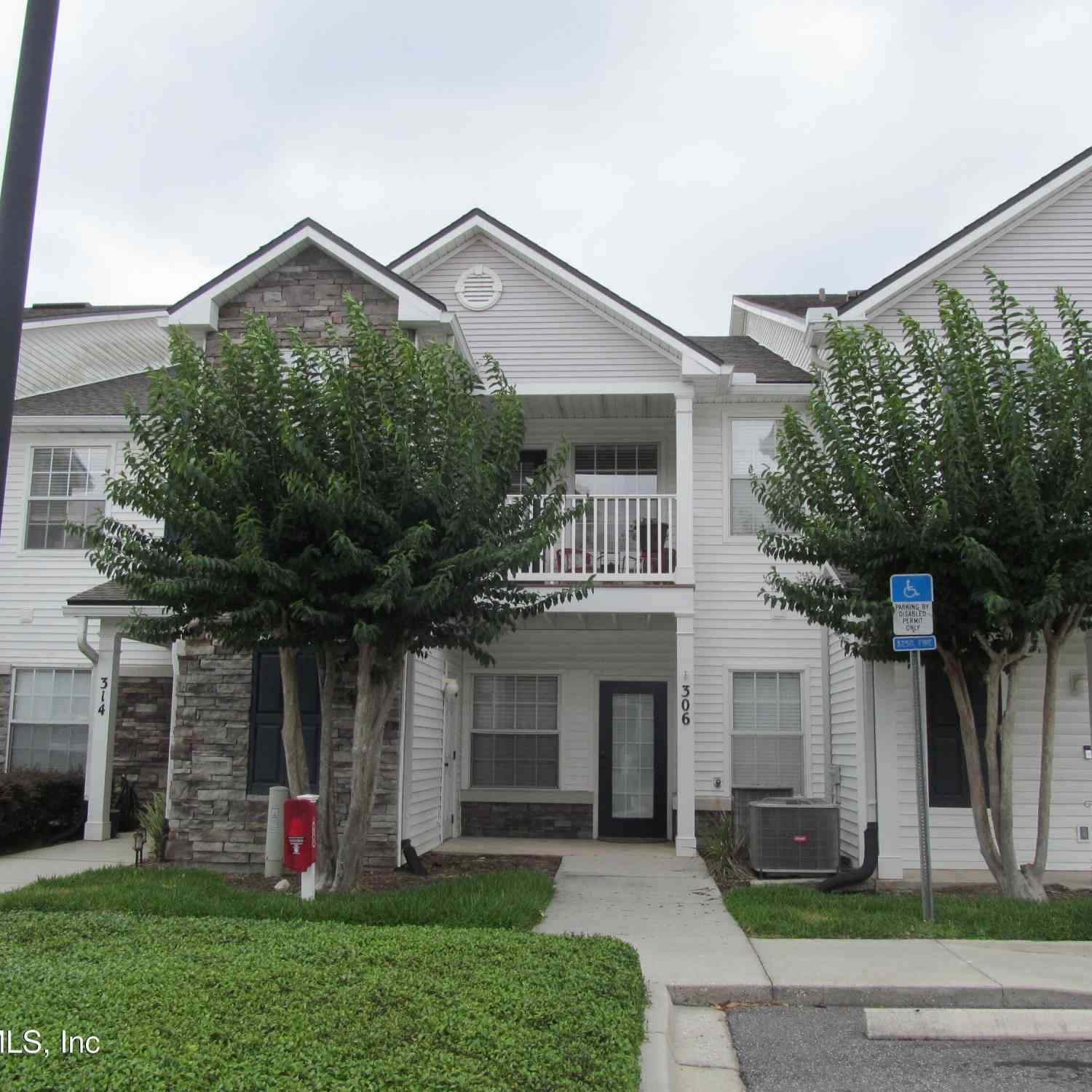 Condo For Rent - 2200 Marsh Hawk Lane #306<br/> FlemingKey, FL 32003
