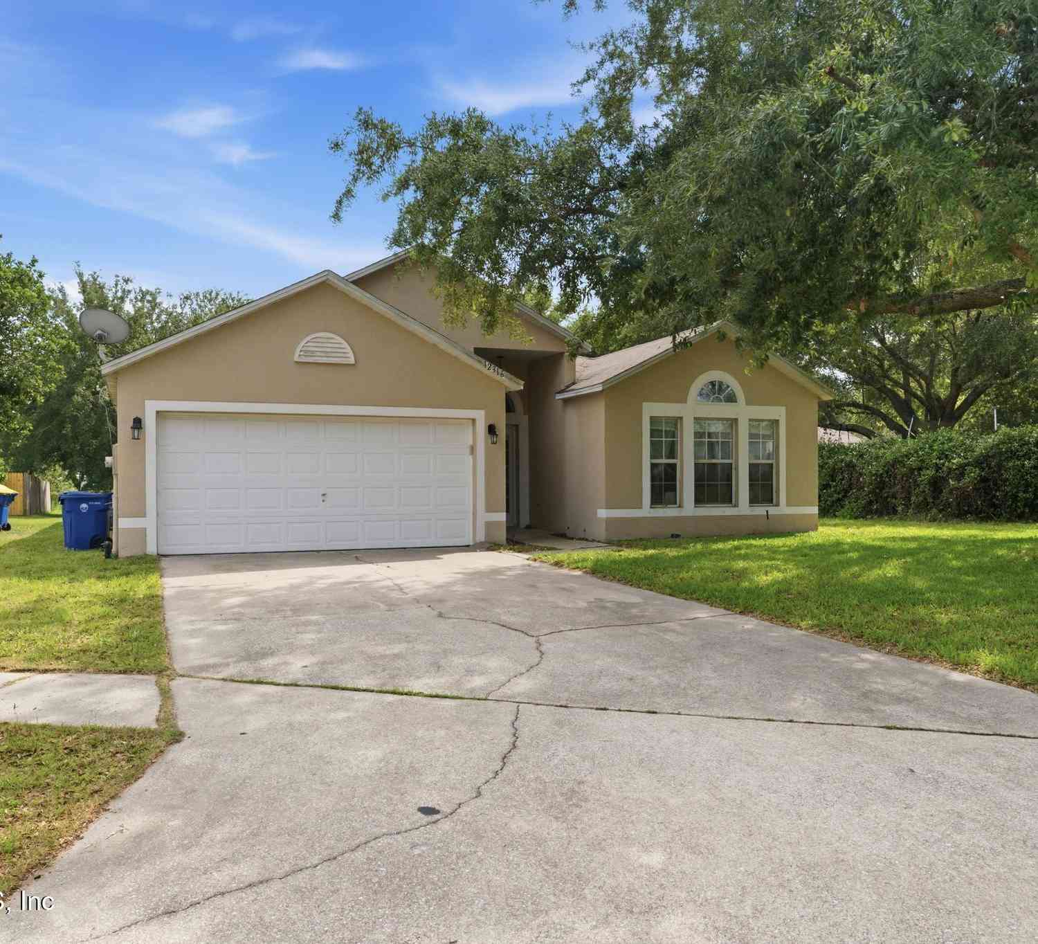 Homes For Sale - 12316 Hickory Forest Road<br/> Jacksonville, FL 32226