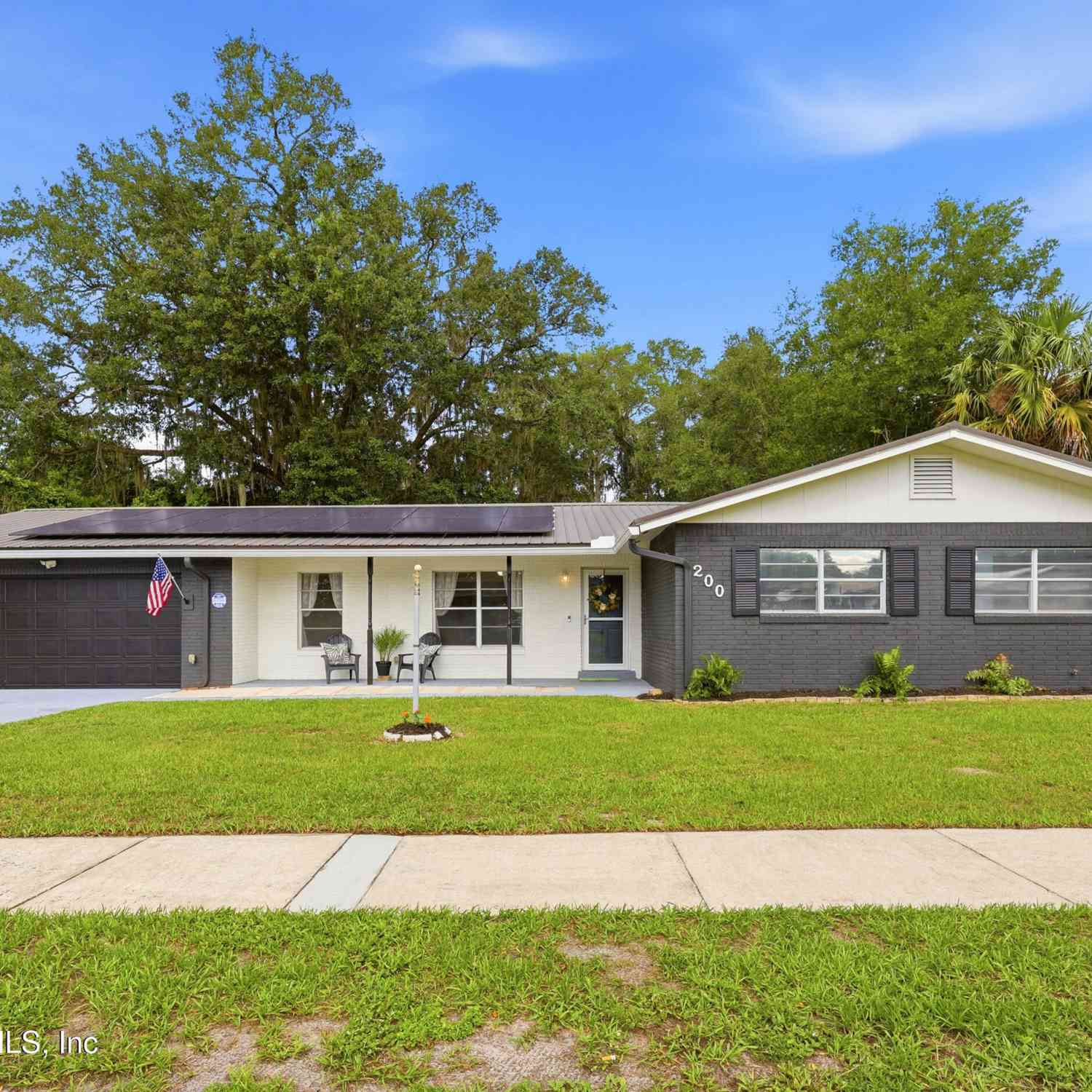 Homes For Sale - 200 Mango Drive<br/> Palatka, FL 32177