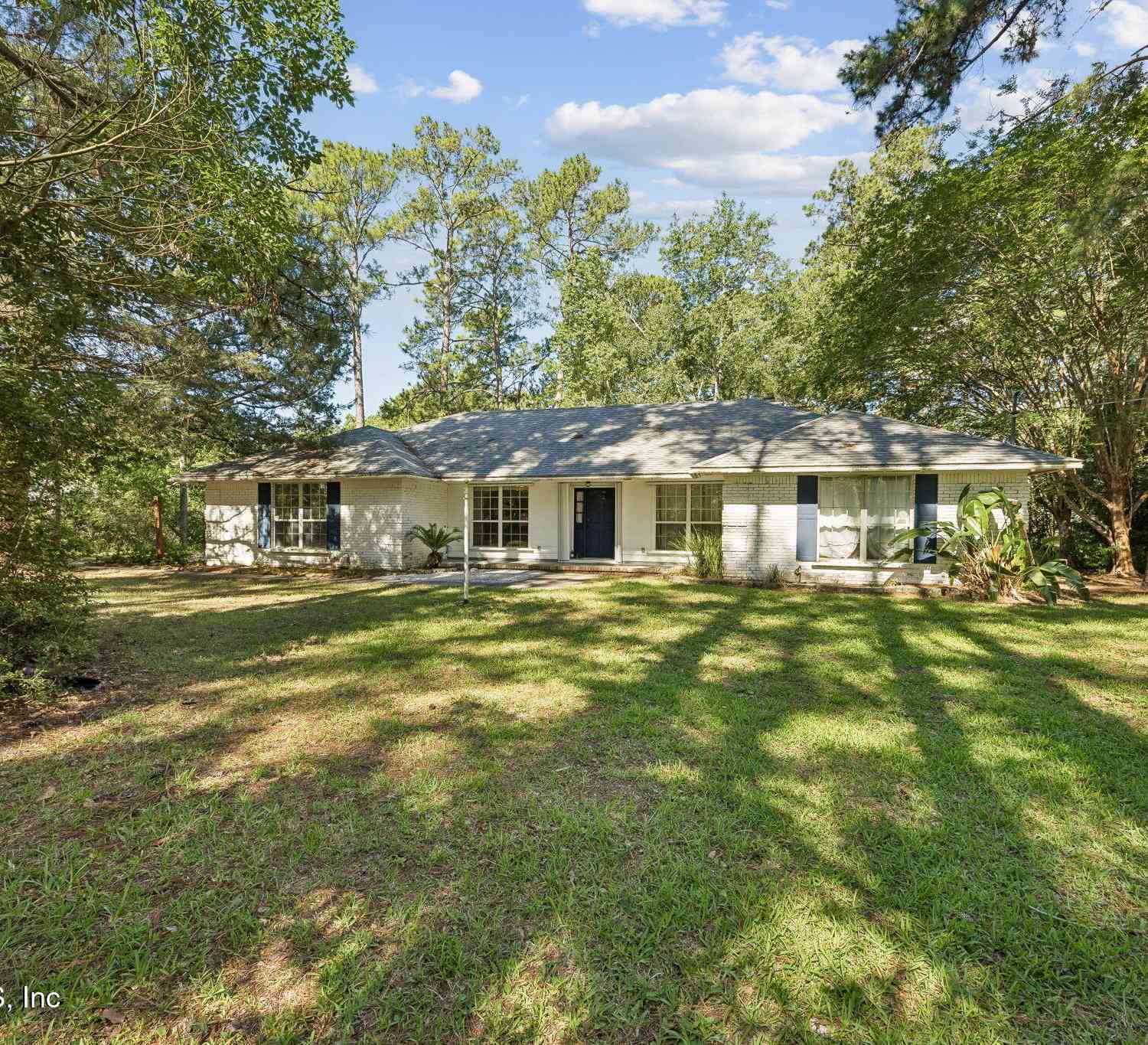 Homes For Sale - 17240 Holmes Mill Avenue<br/> Jacksonville, FL 32226