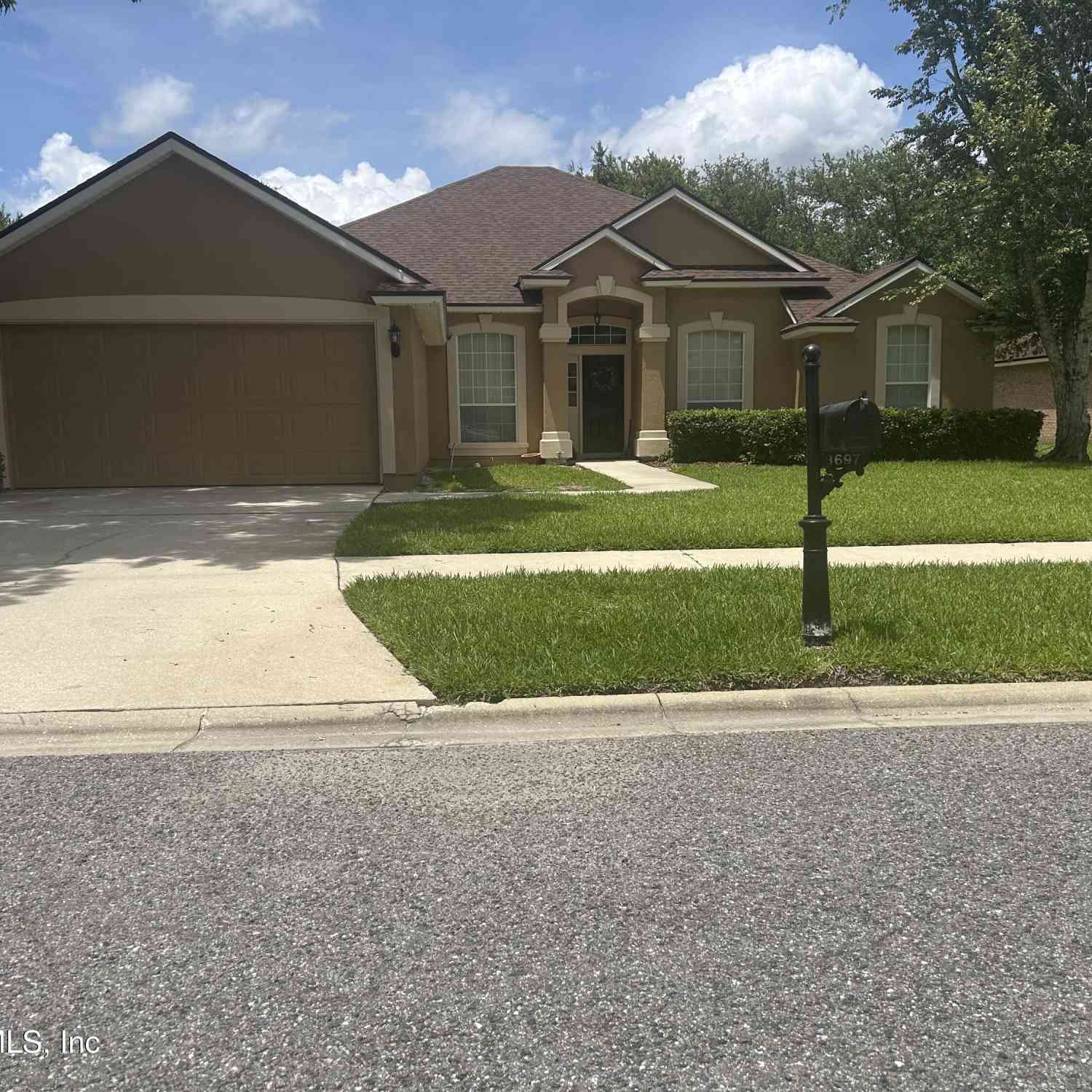 Homes For Sale - 3697 Mindy Ashley Lane<br/> Jacksonville, FL 32218