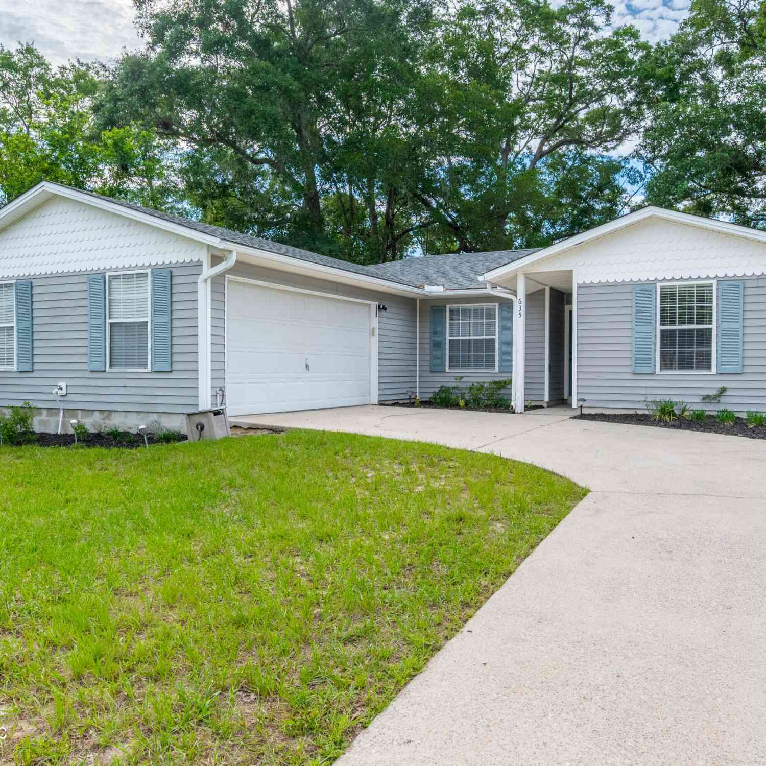 Homes For Sale - 635 SW Cardinal Drive<br/> Keystone Heights, FL 32656