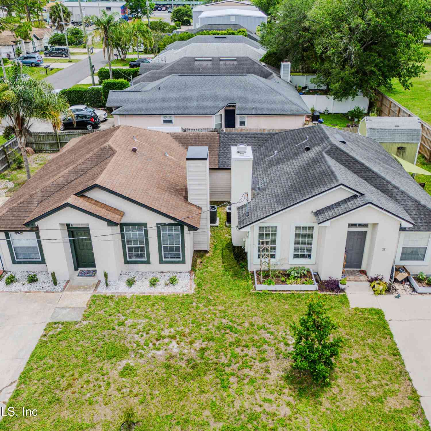 Homes For Sale - 92 W 13th Street<br/> Atlantic Beach, FL 32233