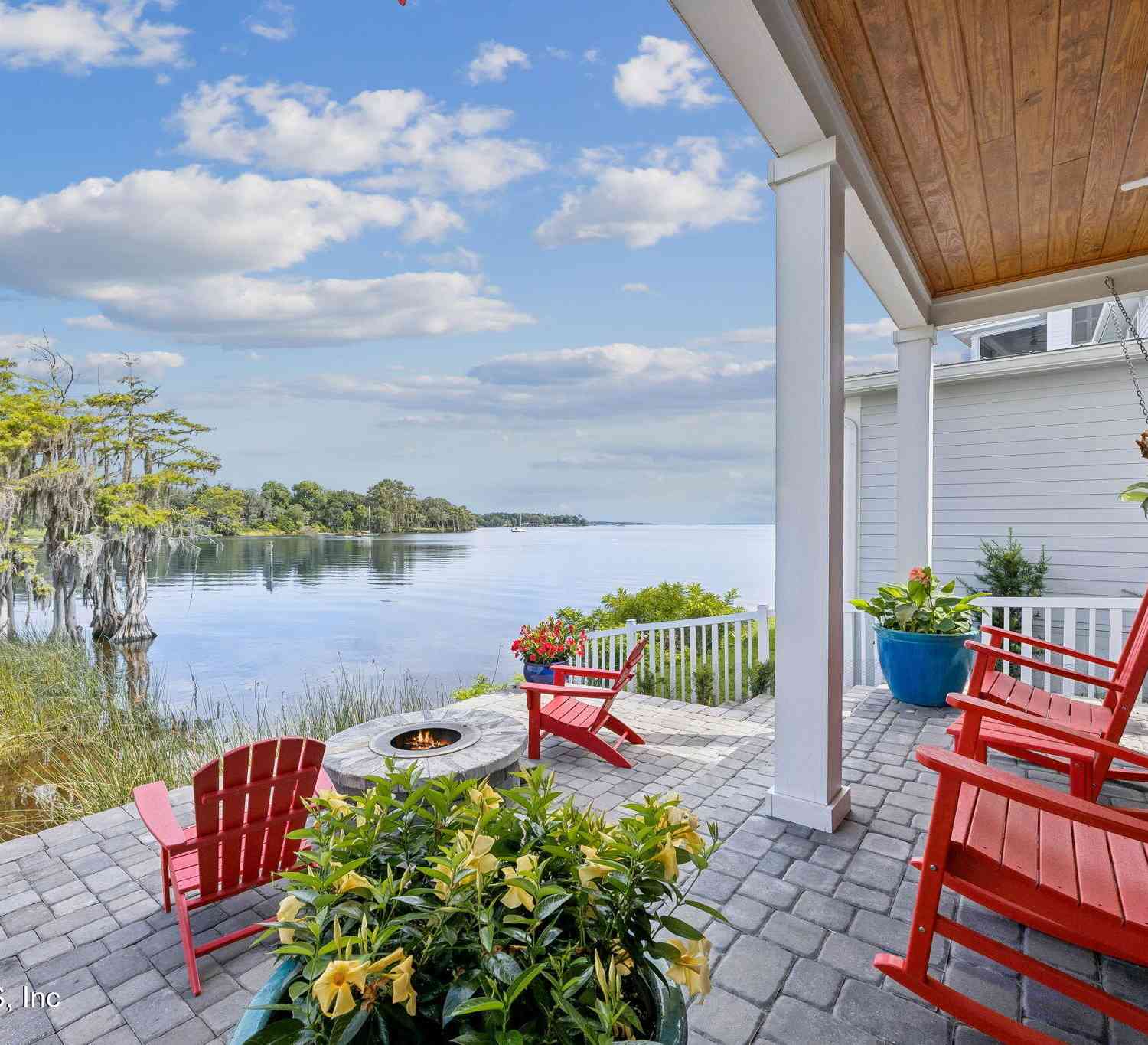Homes For Sale - 118 Yacht Club Point<br/> Green Cove Springs, FL 32043