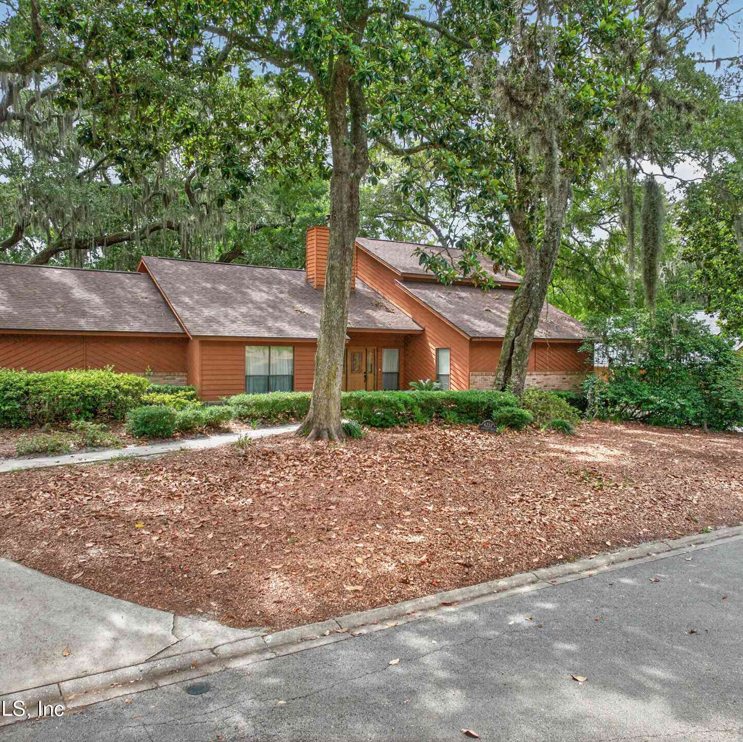 Homes For Sale - 4237 Stratford Way<br/> Jacksonville, FL 32225