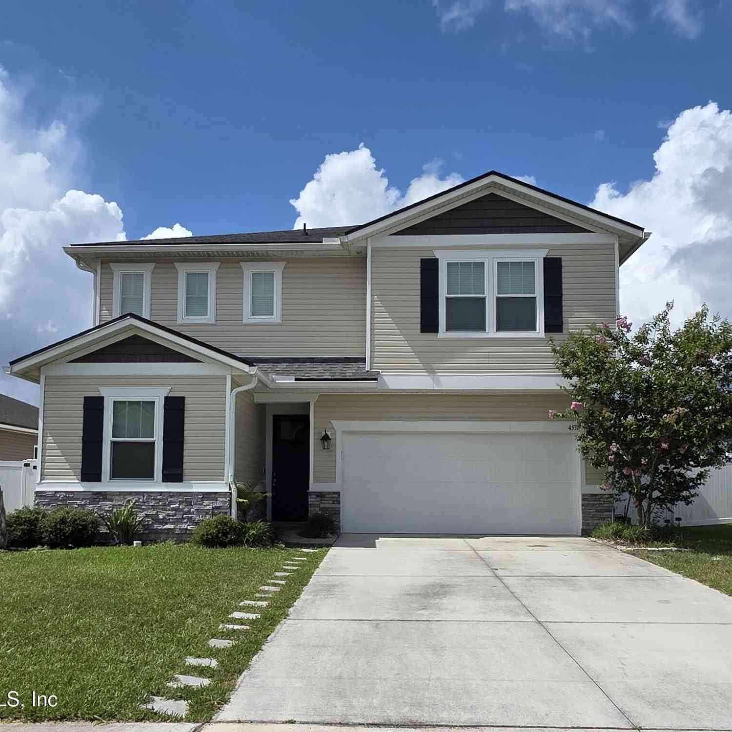 Homes For Rent - 4537 Pine Ridge Parkway<br/> Middleburg, FL 32068