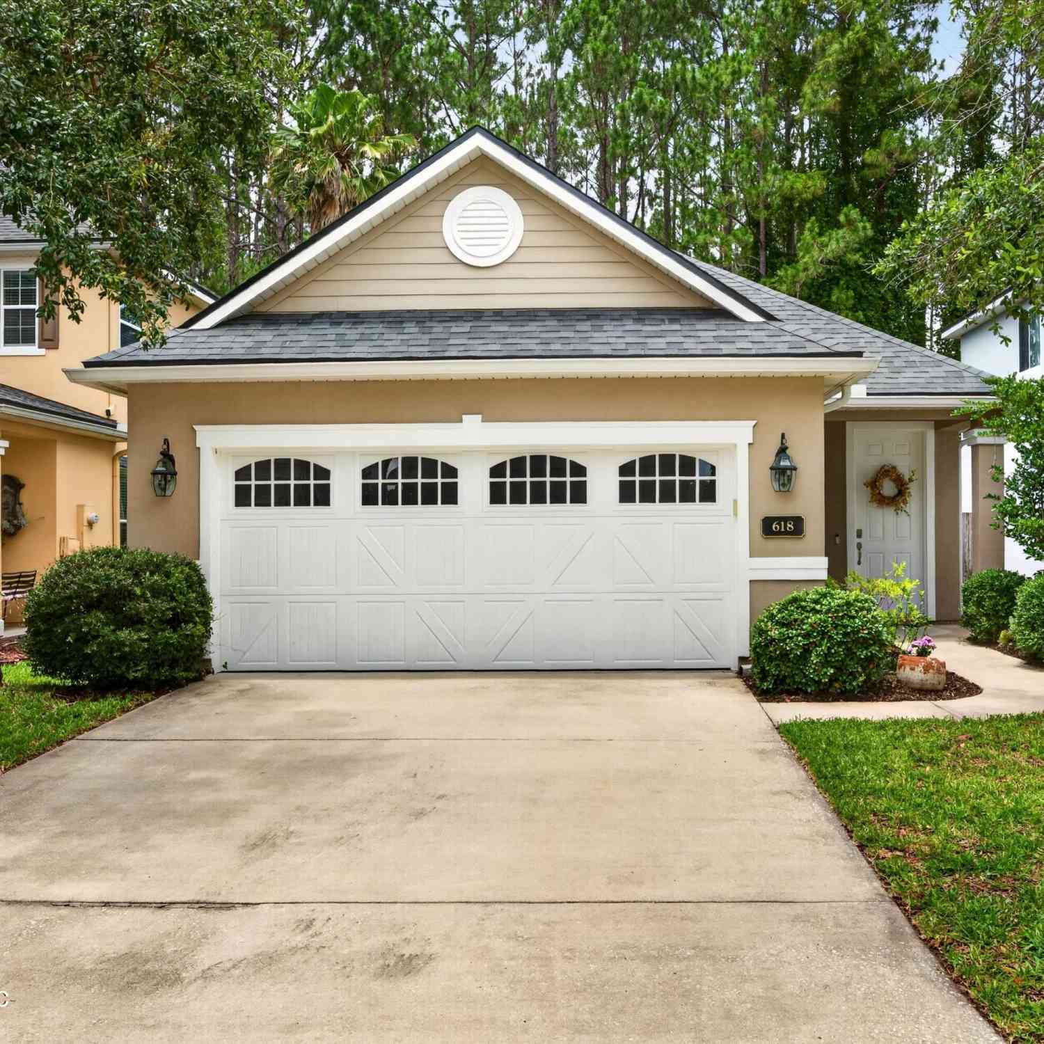 Homes For Sale - 618 Briar View Drive<br/> Orange Park, FL 32065