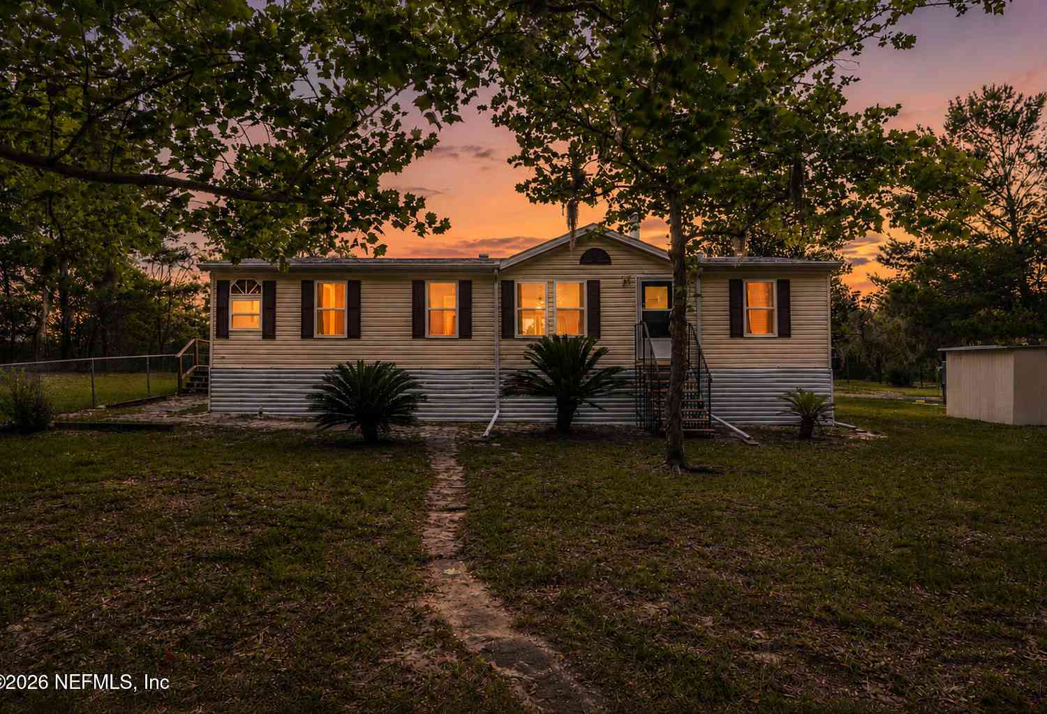 Mobile Home For Sale - 6342 Golden Oak Lane<br/> Keystone Heights, FL 32656