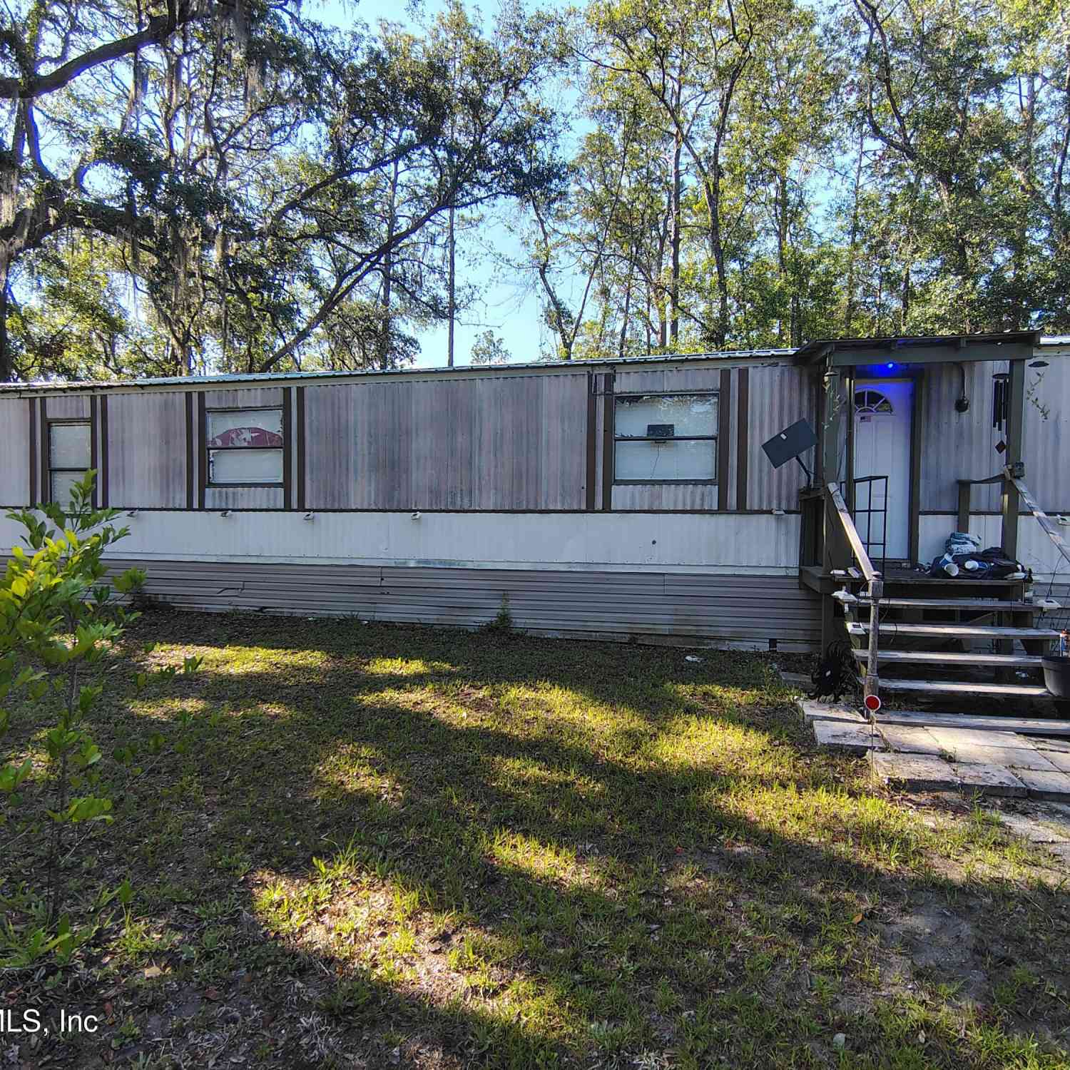 Mobile Home For Sale - 109 Arrowhead Drive<br/> Interlachen, FL 32148
