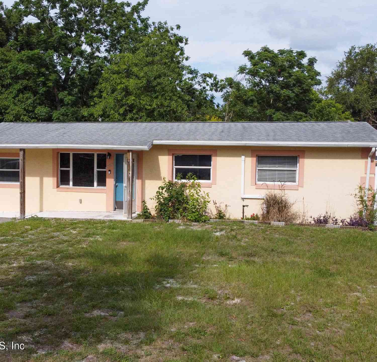 Homes For Sale - 880 Emerald Drive<br/> Mount Dora, FL 32757