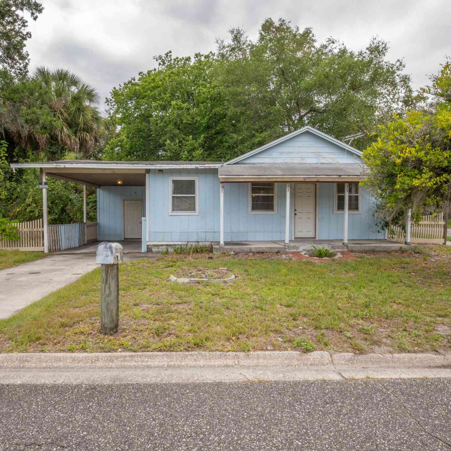 Homes For Sale - 165 N Cypress Avenue<br/> Green Cove Springs, FL 32043