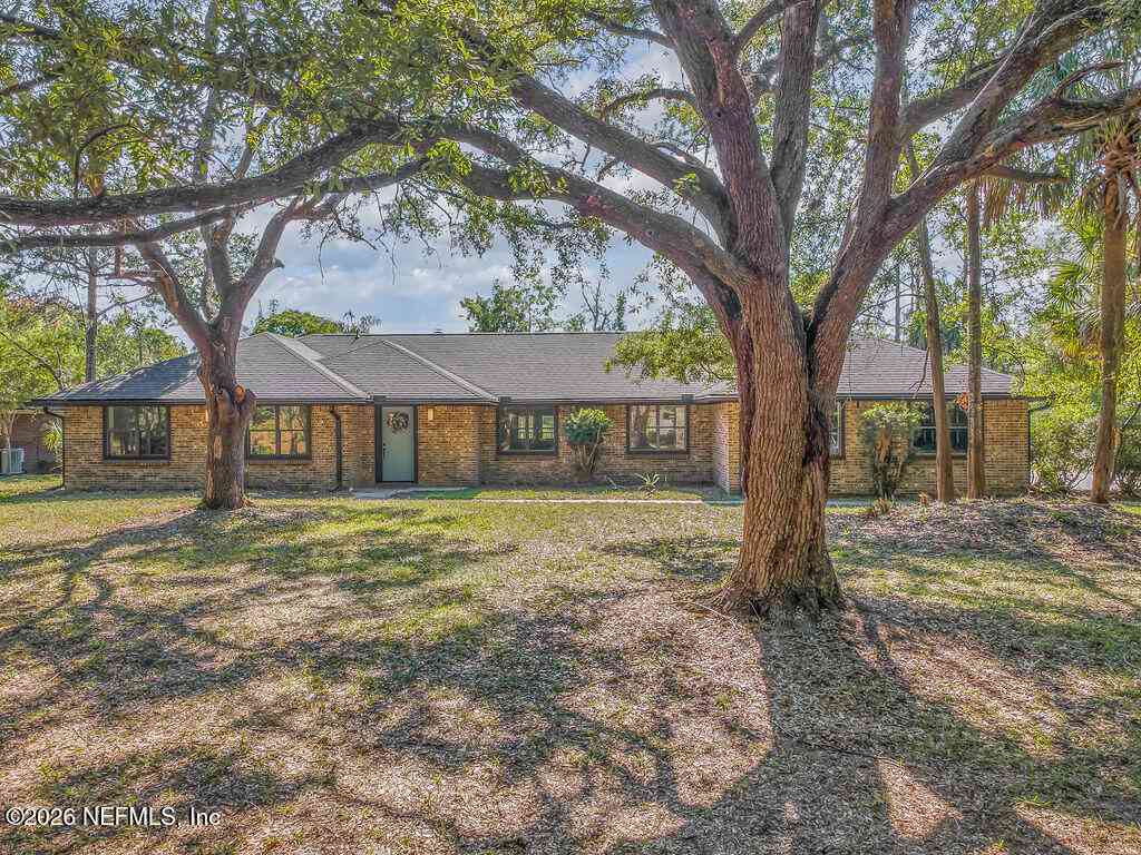 Homes For Sale - 2256 Foxwood Drive<br/> Orange Park, FL 32073