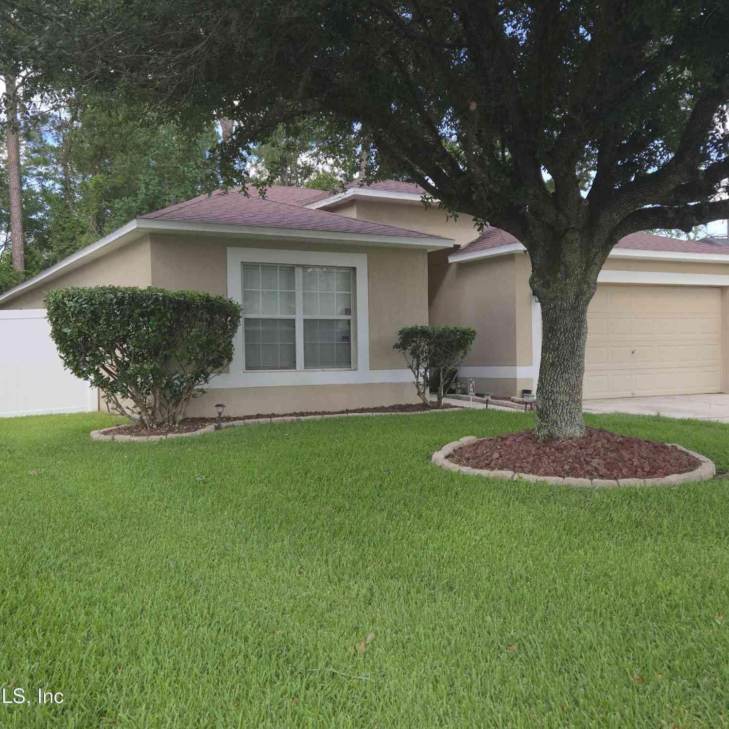Homes For Sale - 1663 E Jayhawk Lane<br/> Jacksonville, FL 32221