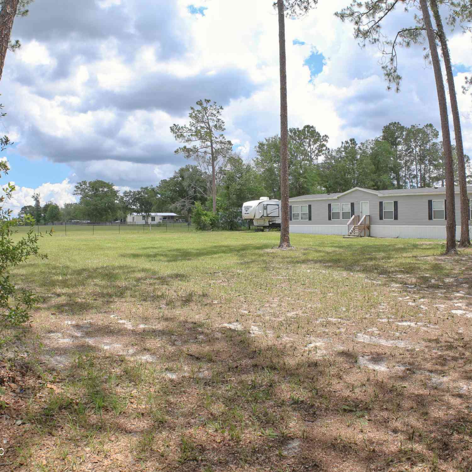 Mobile Home For Sale - 3448 Driver Lane<br/> Middleburg, FL 32068