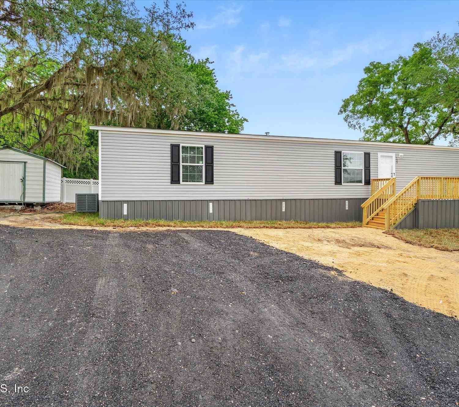 Mobile Home For Sale - 127 Riverside Trail<br/> Satsuma, FL 32189