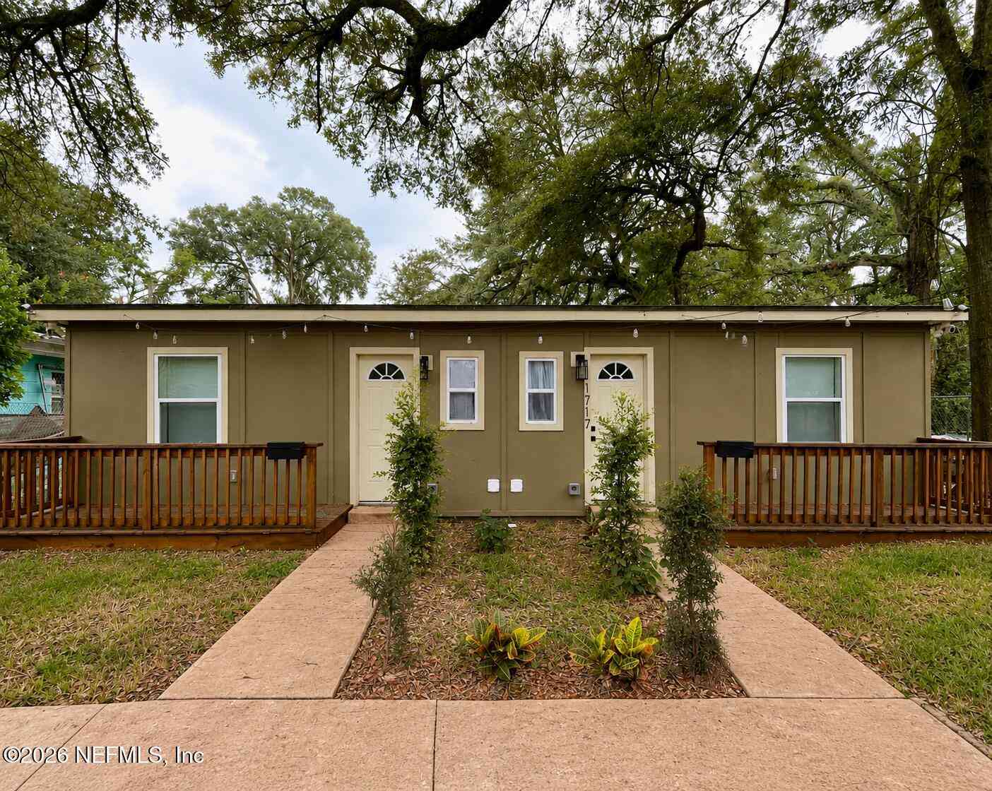 Homes For Sale - 1717 E 25th Street<br/> Jacksonville, FL 32206