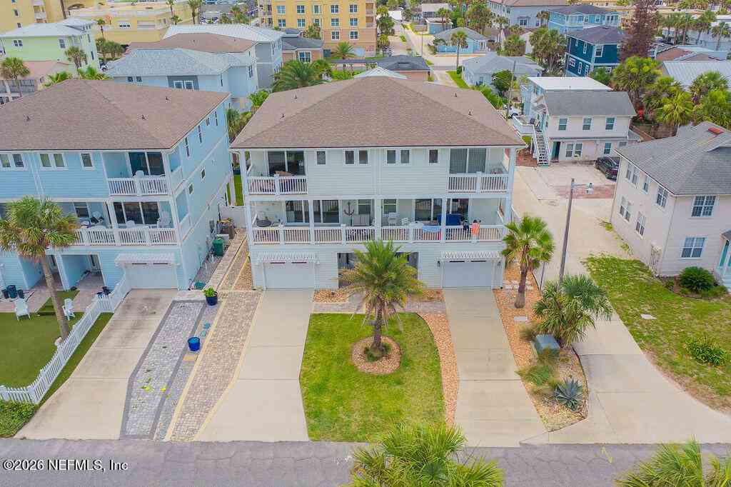 Townhouse For Rent - 116 10th Avenue<br/> Jacksonville Beach, FL 32250