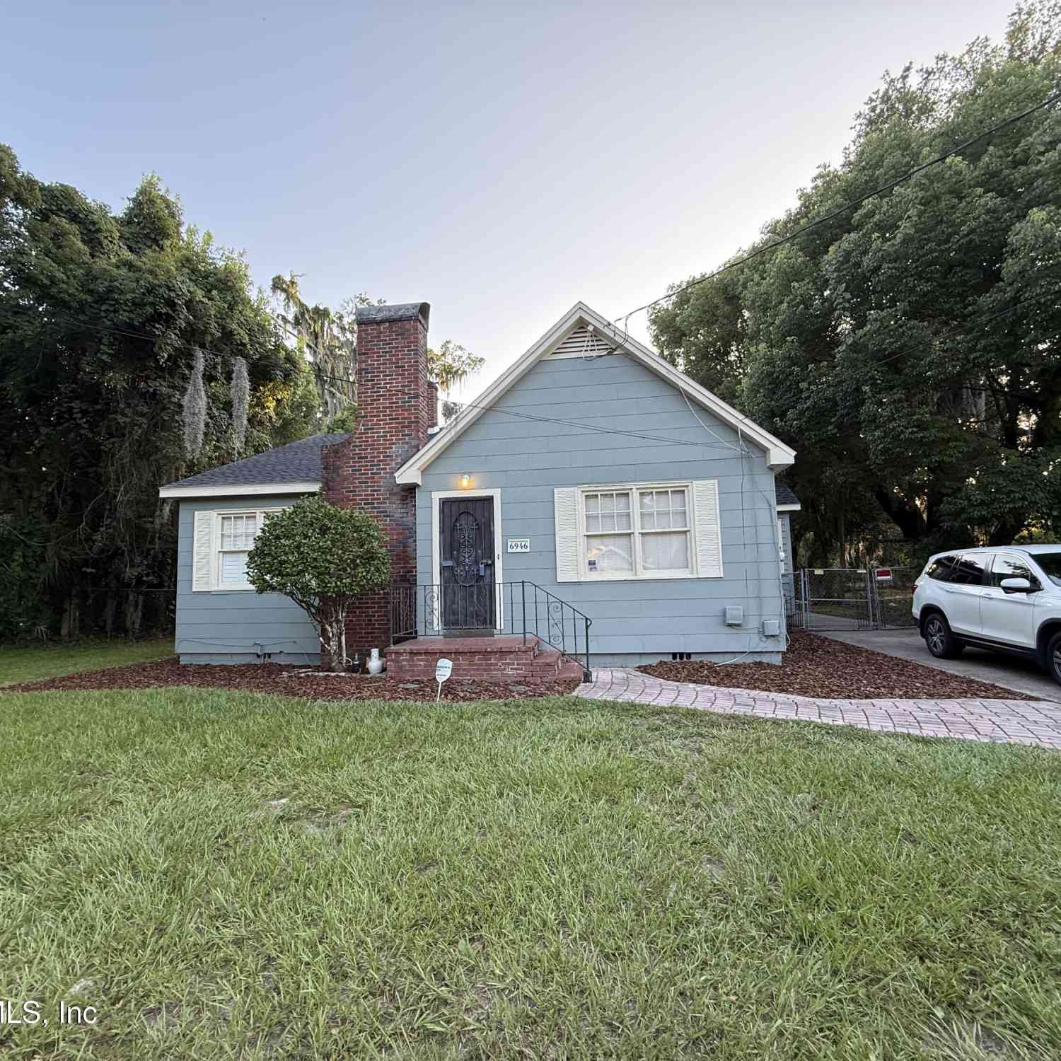 Homes For Sale - 6946 Oakwood Street<br/> Duval County, Jacksonville, FL 32208