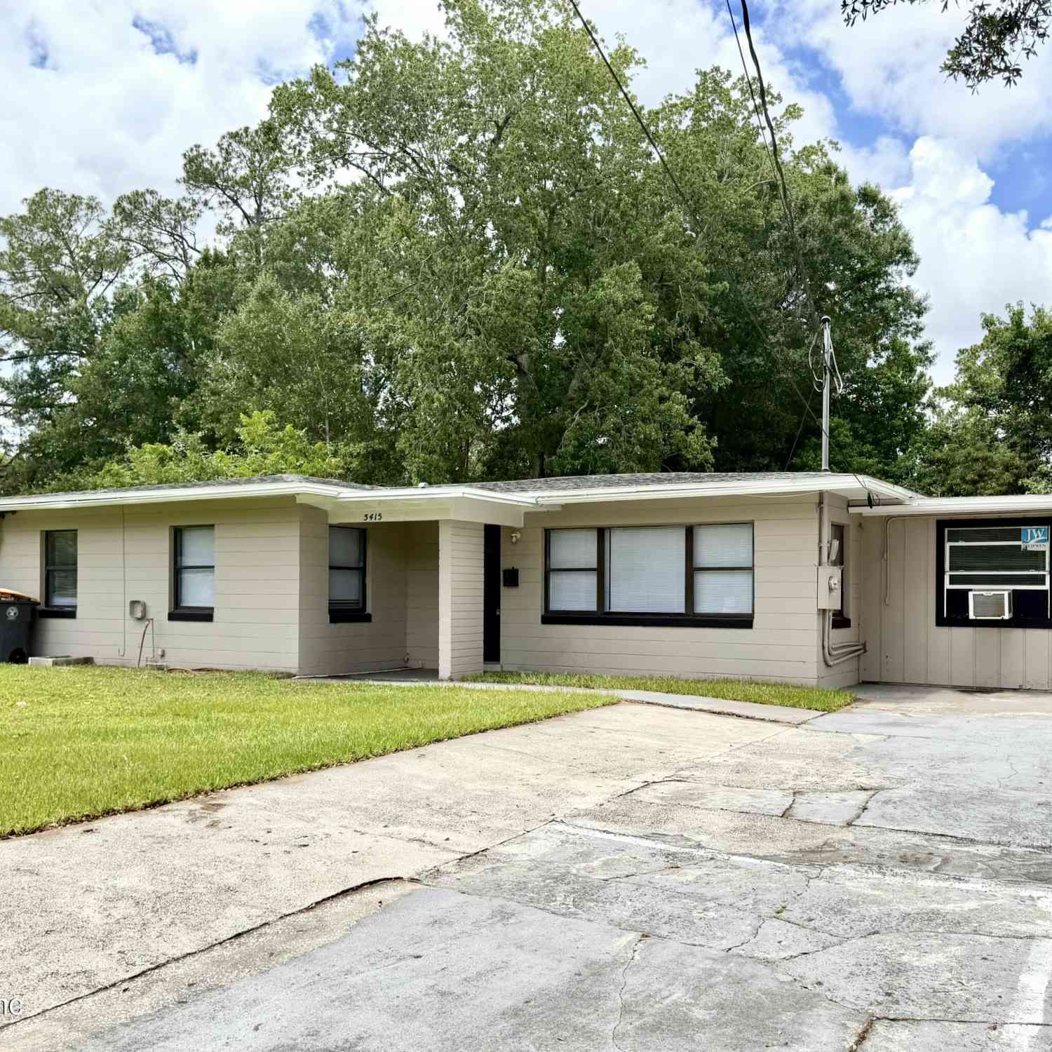Homes For Rent - 5415 Lori Drive<br/> Jacksonville, FL 32207