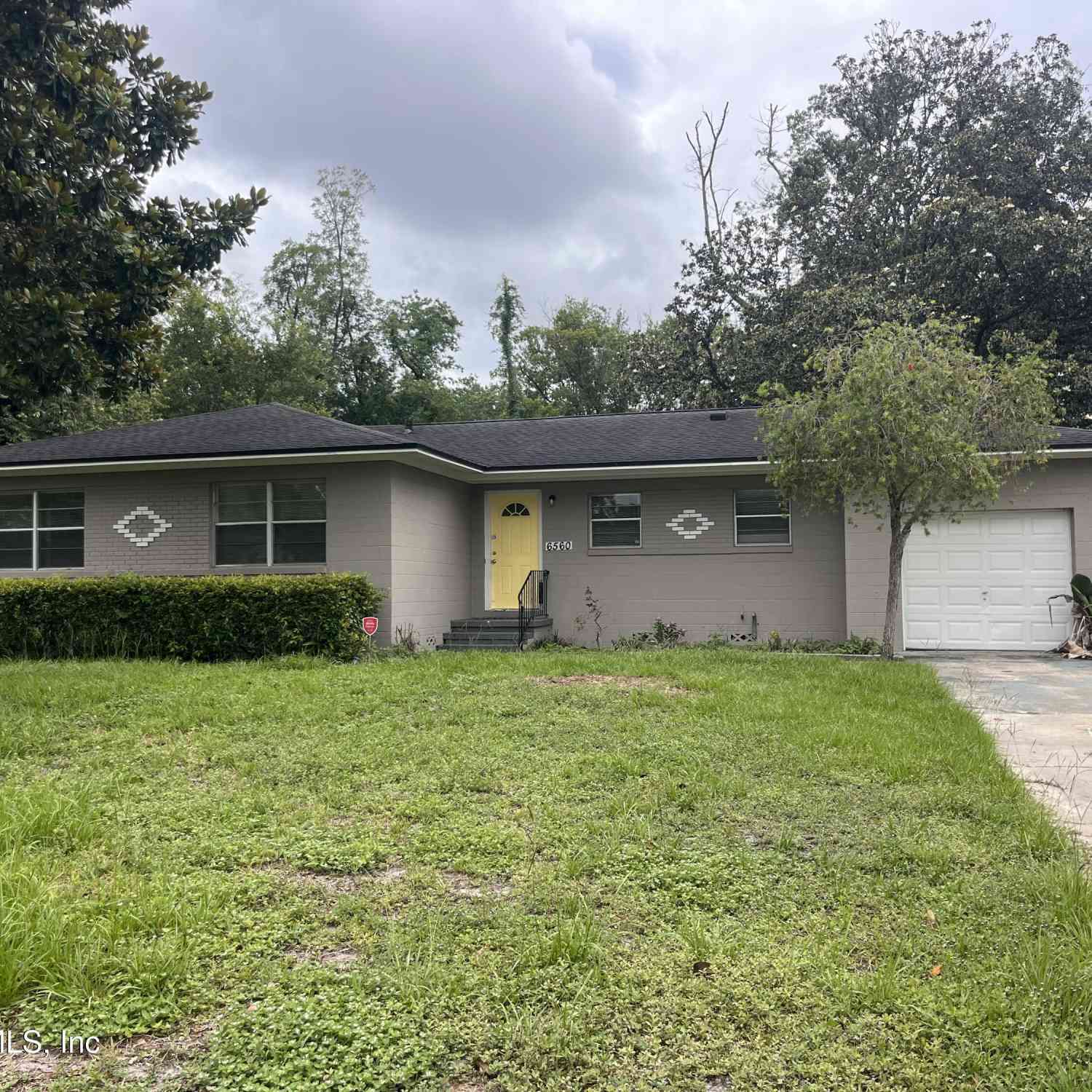 Homes For Rent - 6560 Barmer Drive<br/> Jacksonville, FL 32210