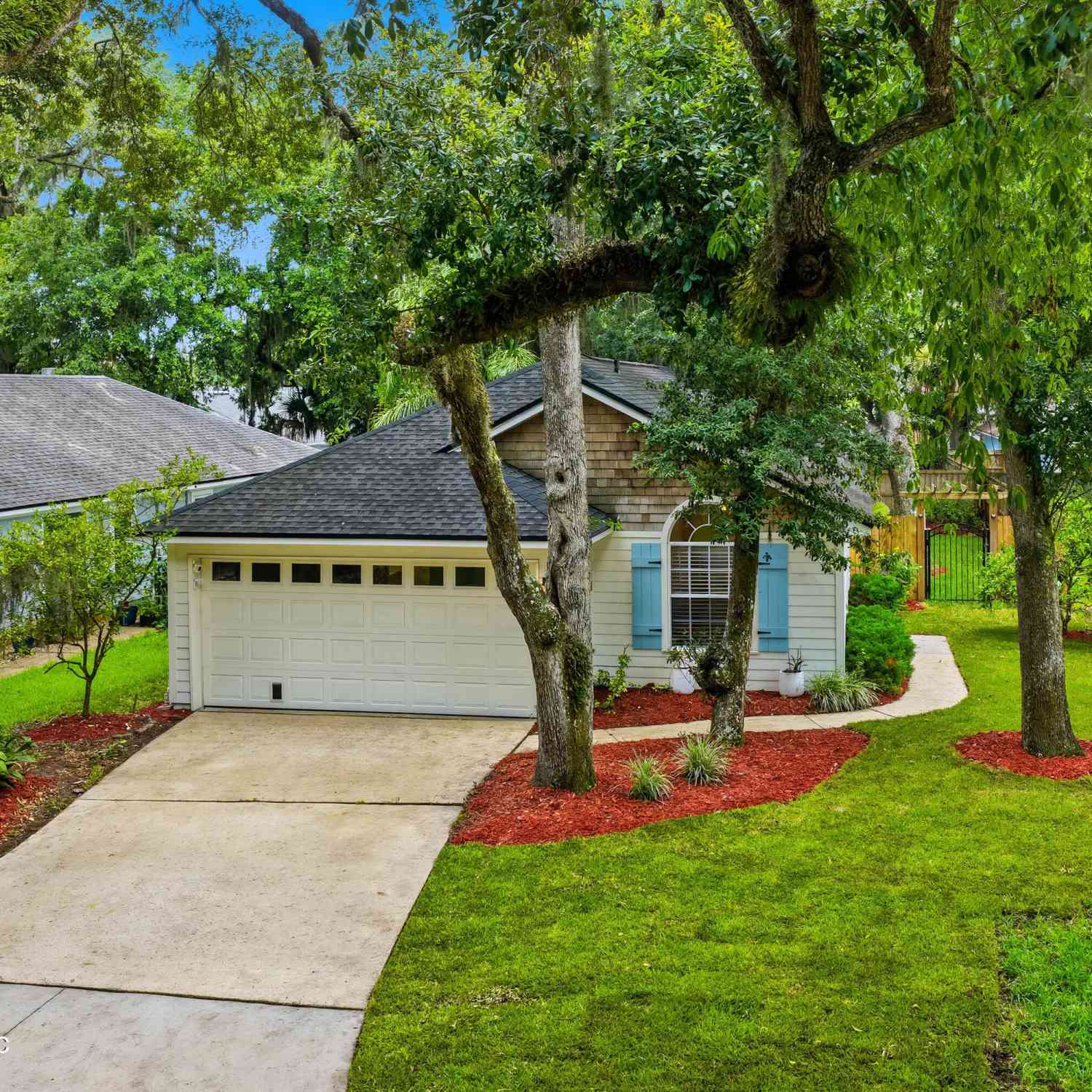 Homes For Sale - 4054 Palm Way Way<br/> Jacksonville Beach, FL 32250