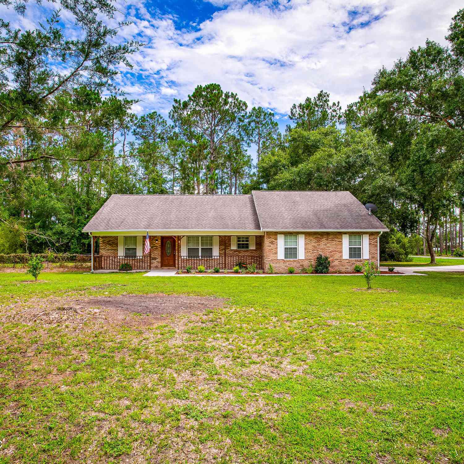 Homes For Sale - 2719 Lake Drive<br/> Hilliard, FL 32046