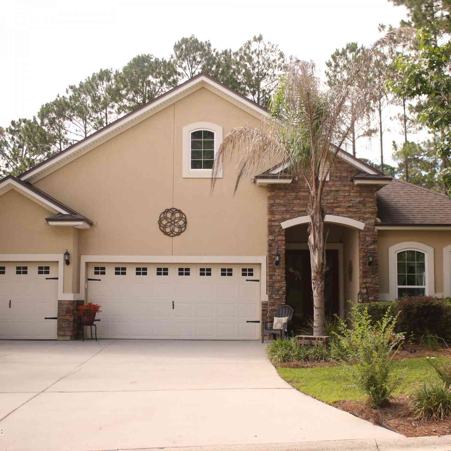 Homes For Sale - 2319 Club Lake Drive<br/> Orange Park, FL 32065