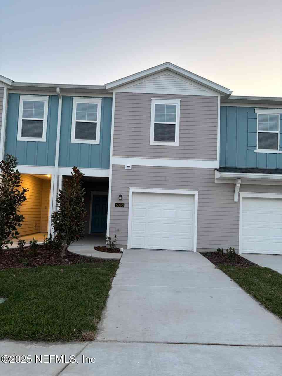 Townhouse For Rent - 6896 Golden Monarch Avenue<br/> Jacksonville, FL 32217