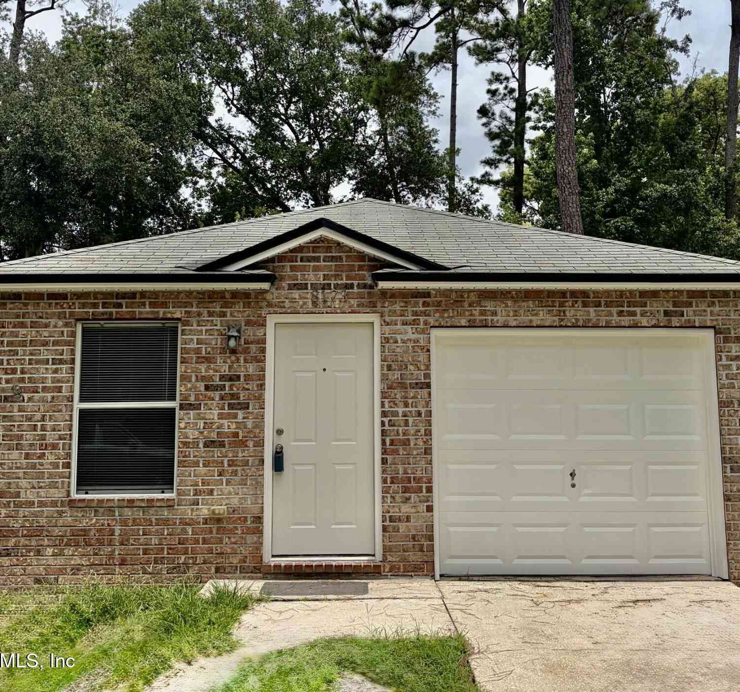 Homes For Rent - 8173 Woods Avenue<br/> Jacksonville, FL 32216