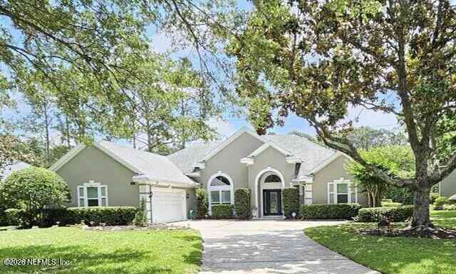 Homes For Sale - 8325 Amherst Hills Lane<br/> Jacksonville, FL 32256