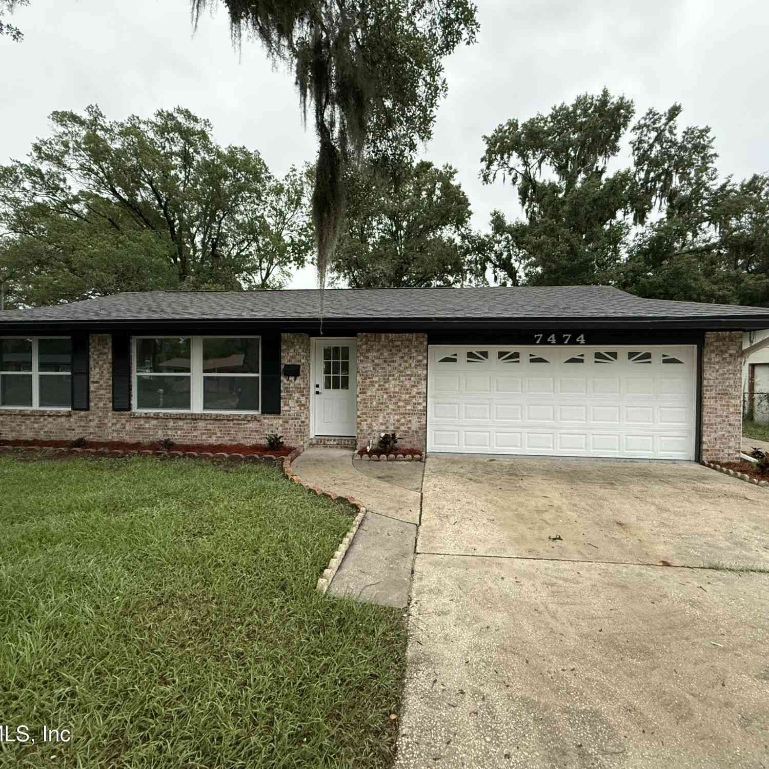 Homes For Sale - 7474 Deepwood Drive<br/> Jacksonville, FL 32244