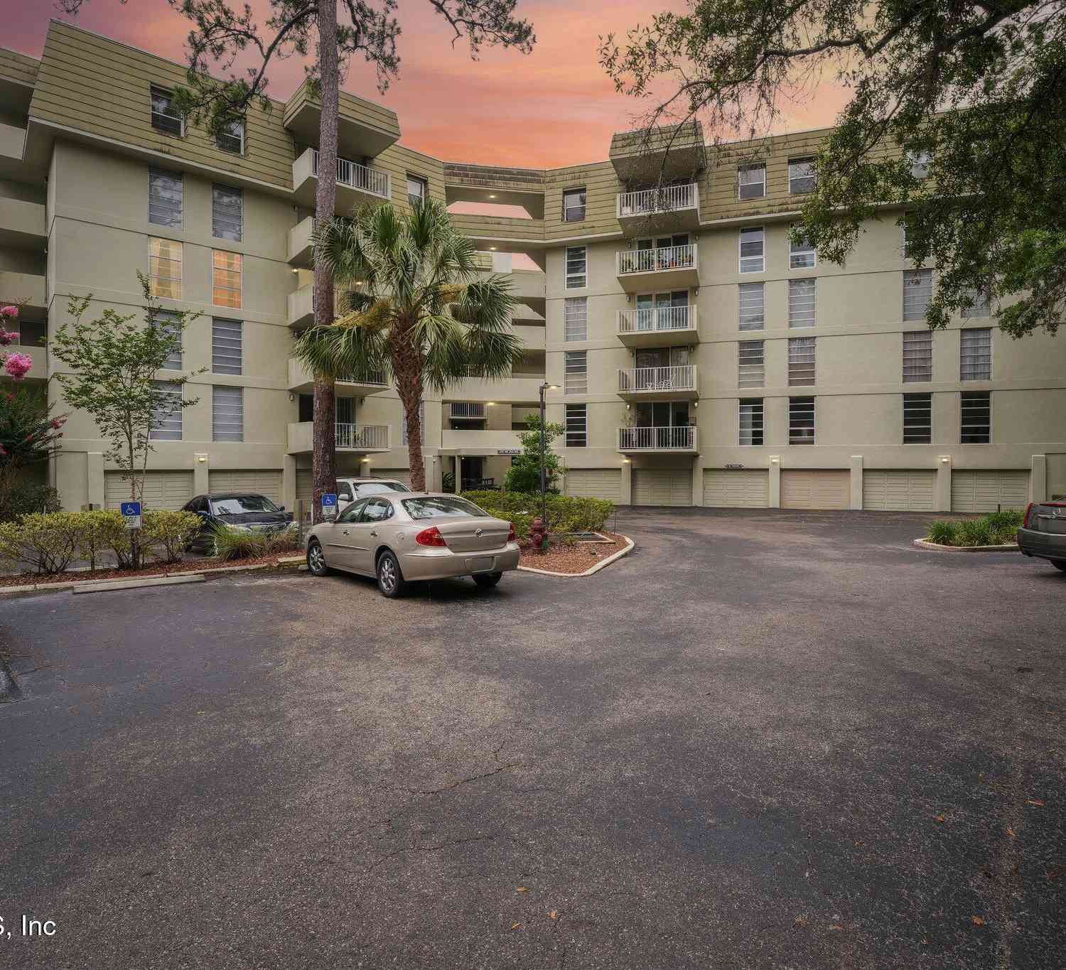 Condo For Sale - 1717 NW 23rd Avenue #4E<br/> Gainesville, FL 32605