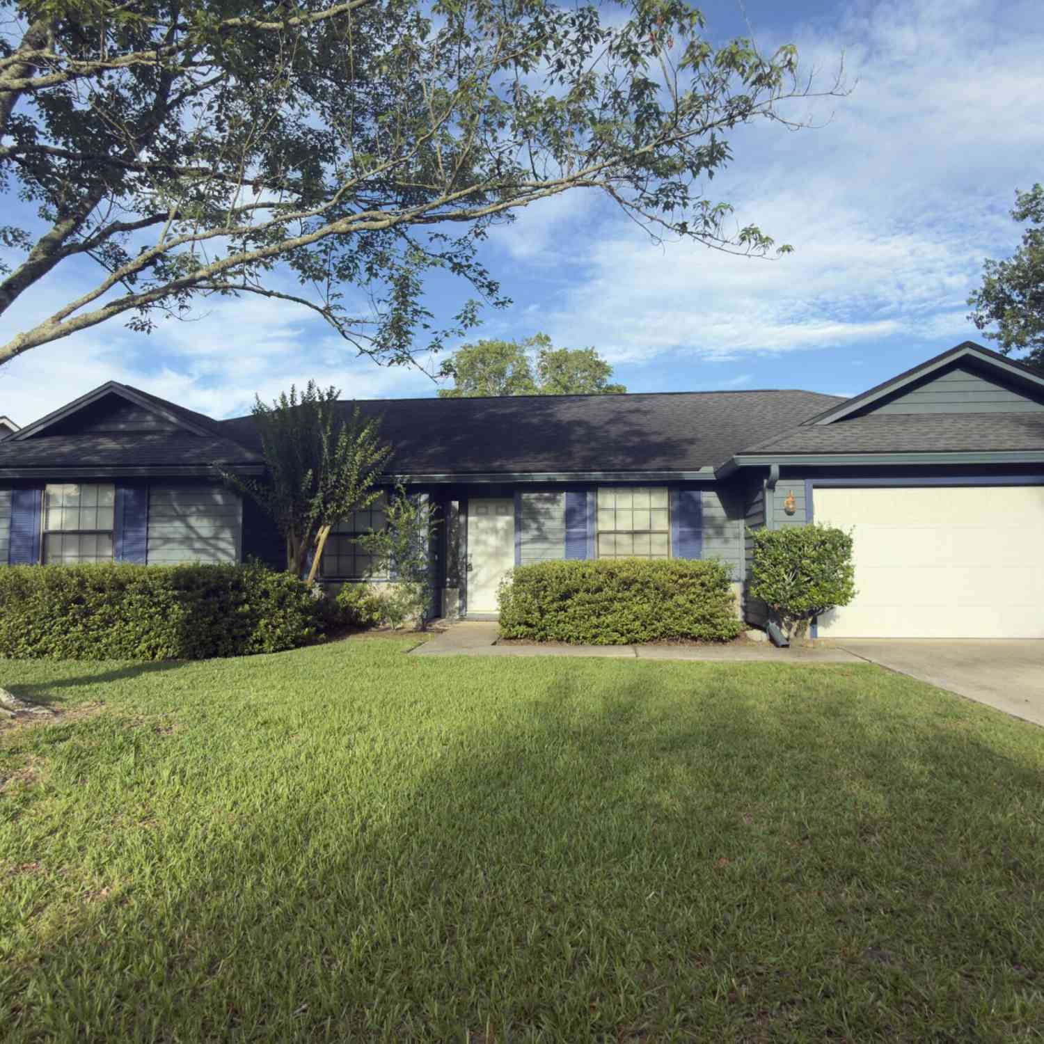 Homes For Rent - 7914 Longshadow Court<br/> Jacksonville, FL 32244