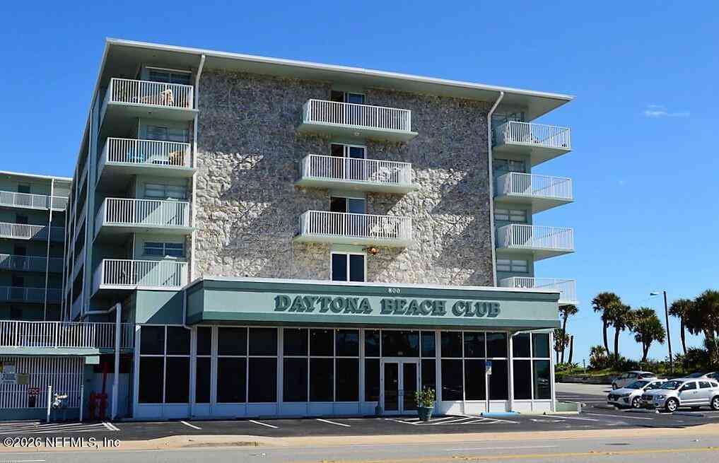 Condo For Sale - 800 N Atlantic Avenue #320<br/> Daytona Beach, FL 32118