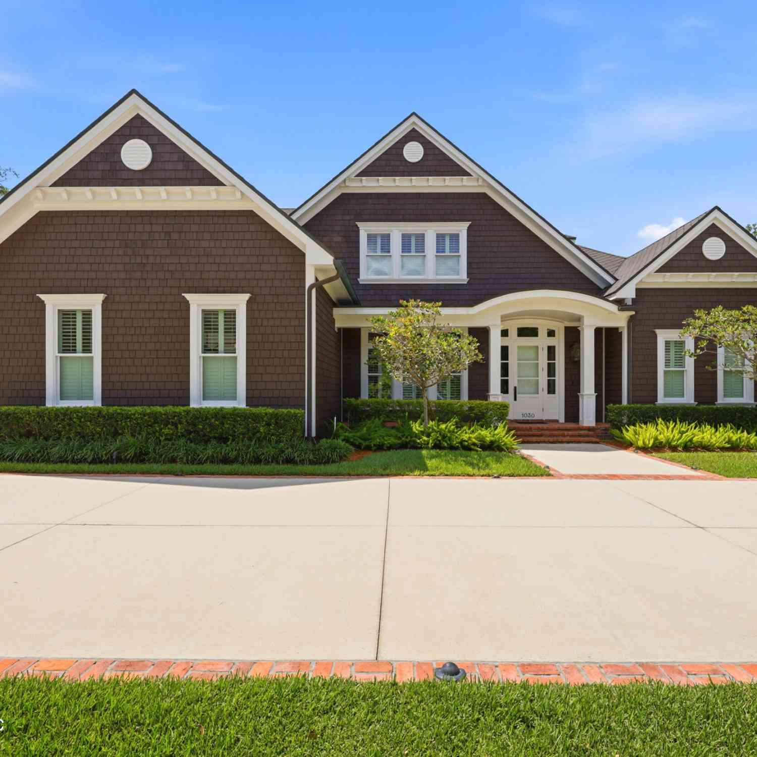 Homes For Sale - 1030 Maple Lane<br/> Jacksonville, FL 32207